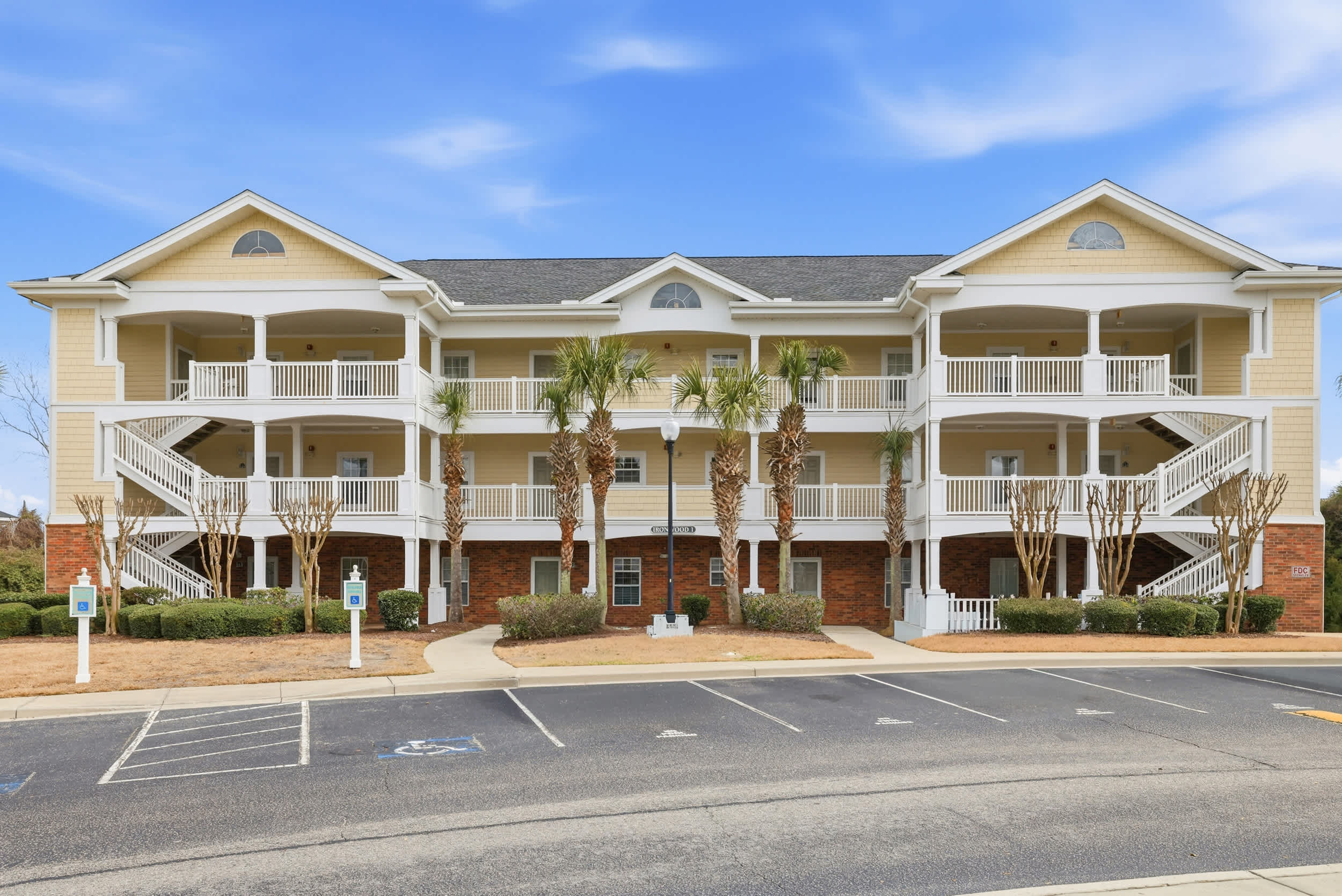 Sandy Tee Suite w Giant Pool Oasis Near Golf