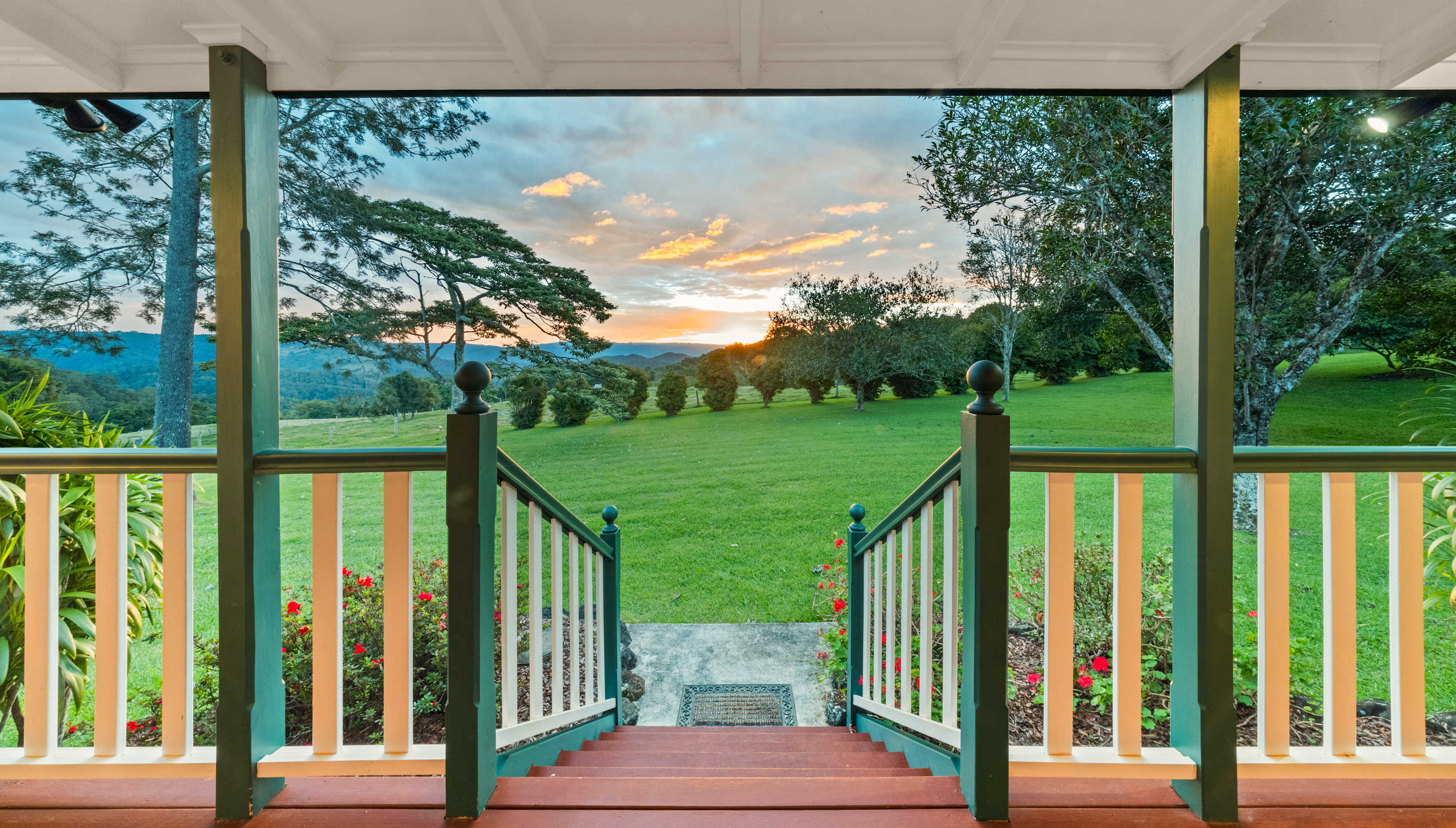 Valley View Retreat  Private 36 Acre Hinterland Escape