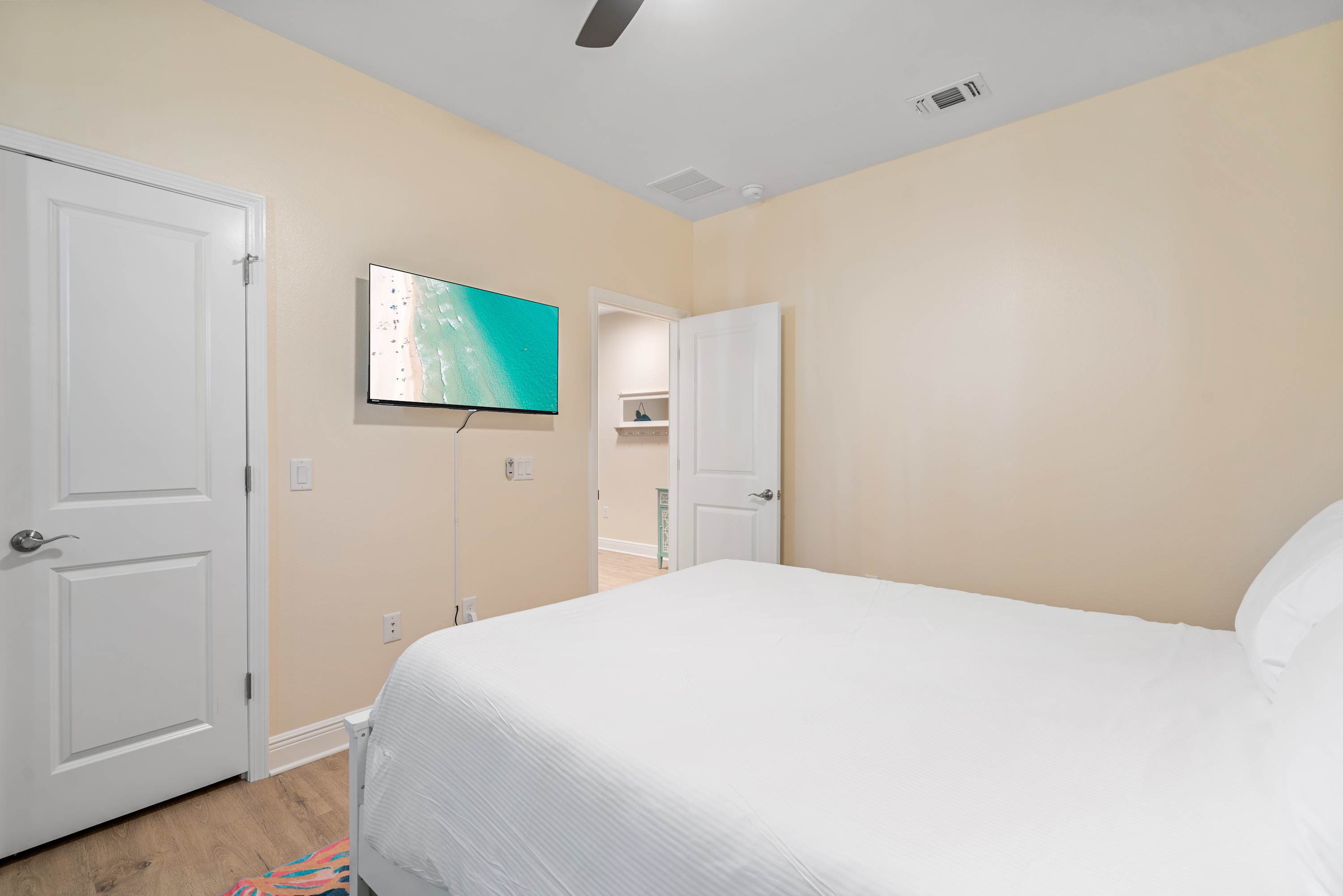 Navarre Wanna Leave 3 Bedroom 13