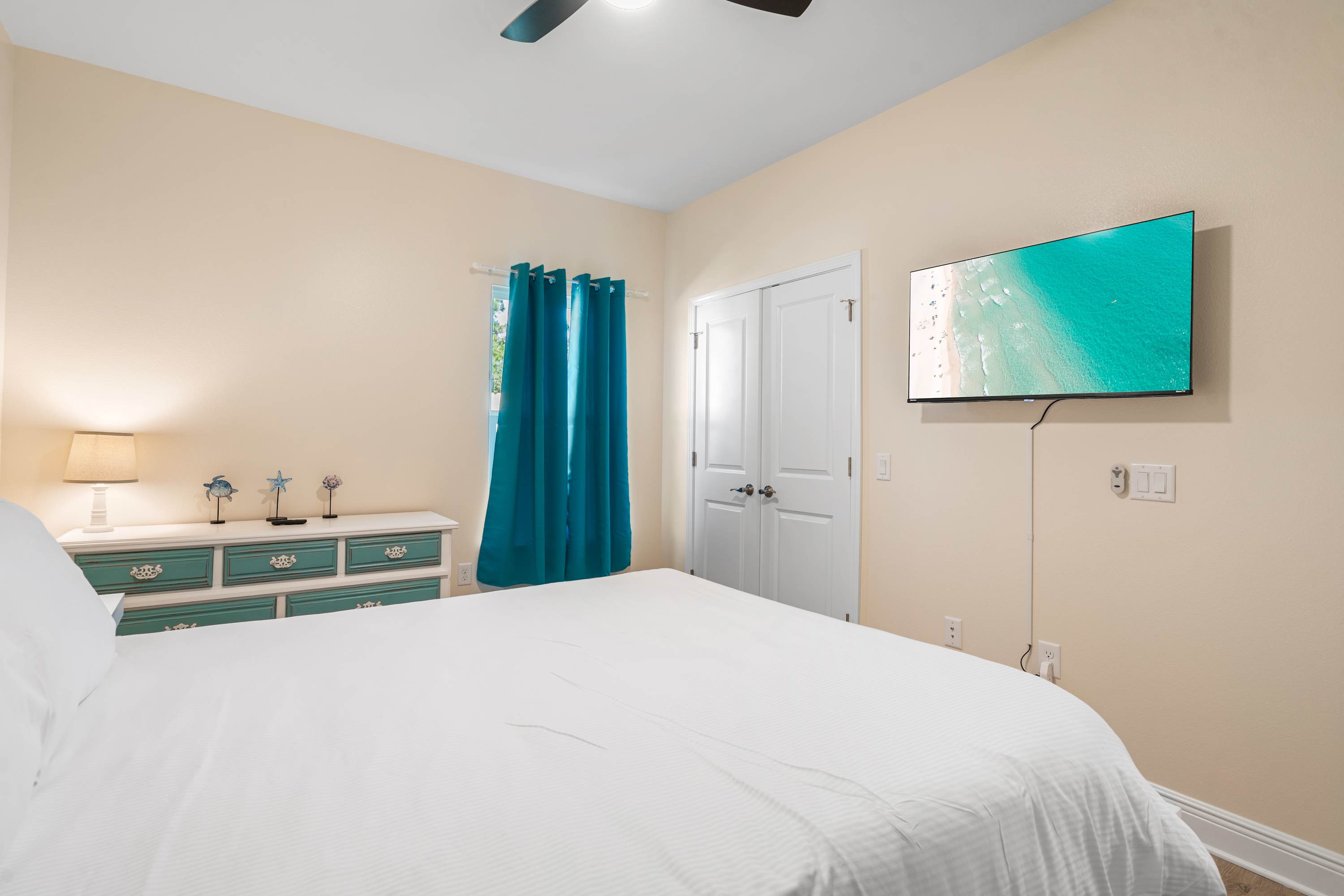 Navarre Wanna Leave 3 Bedroom 12