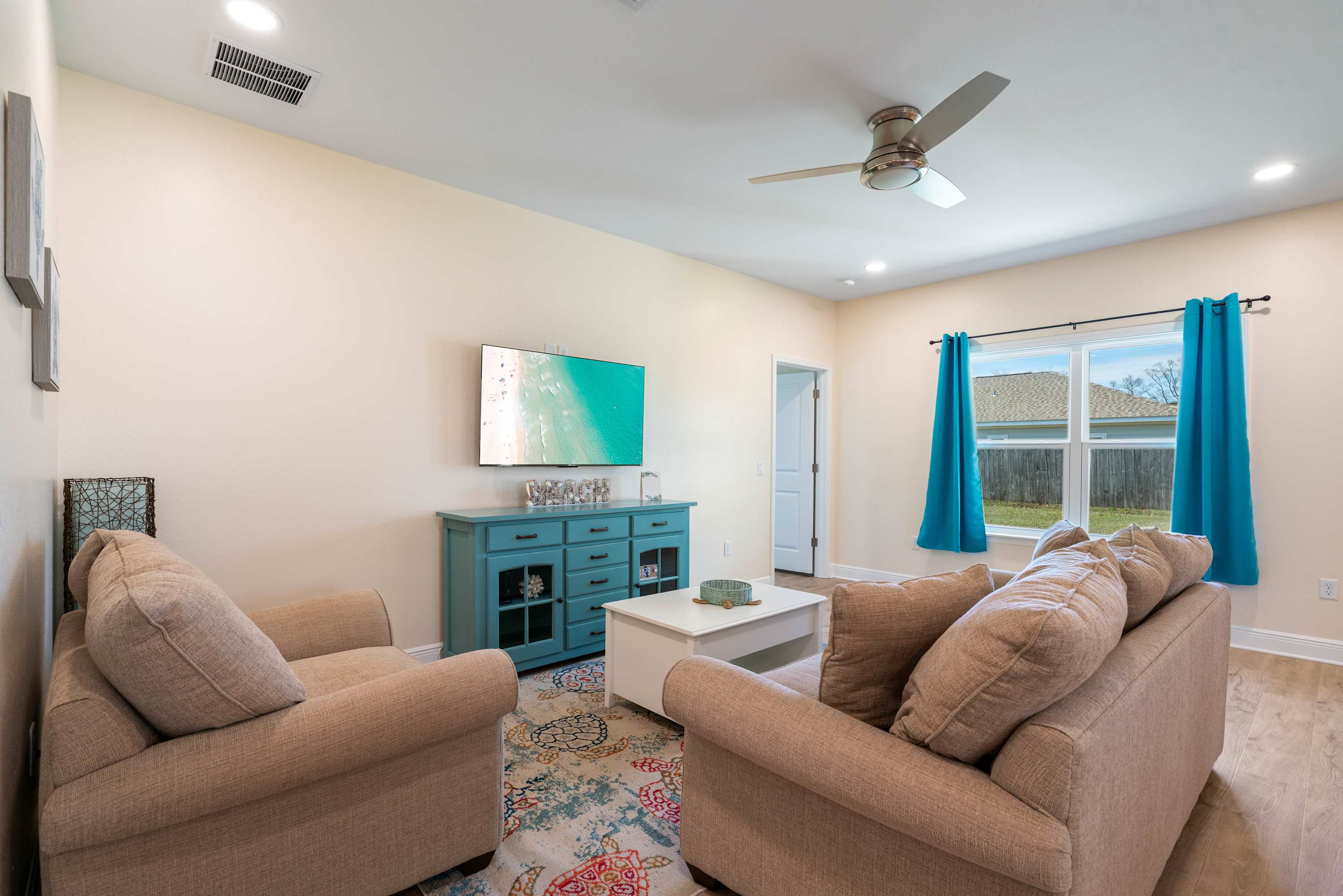 Navarre Wanna Leave 3 Bedroom 16