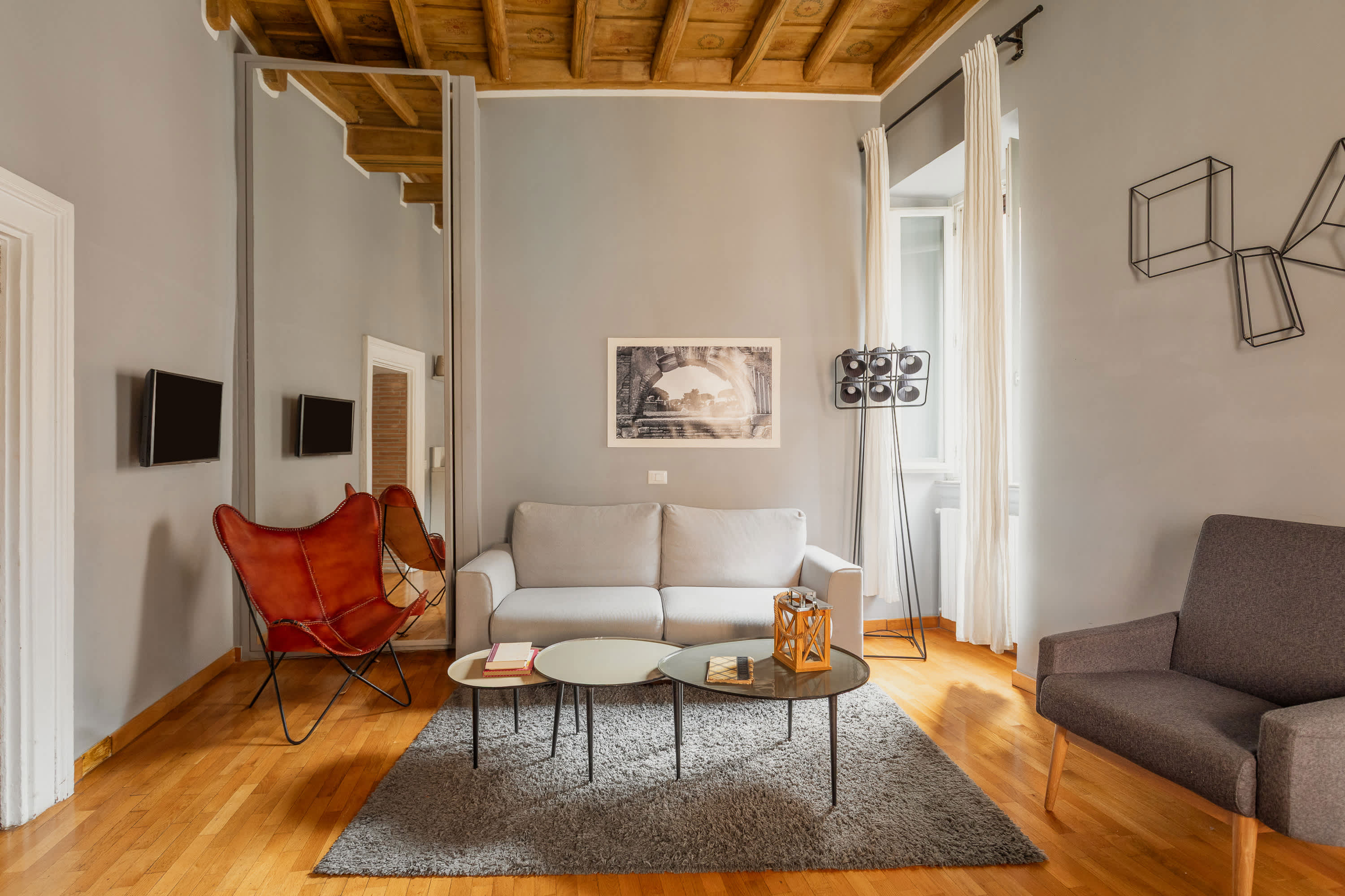 Campo de Fiori Bright Apartment: 2+ 2 People by RomeLoft — Roma, Lazio — vacation rental