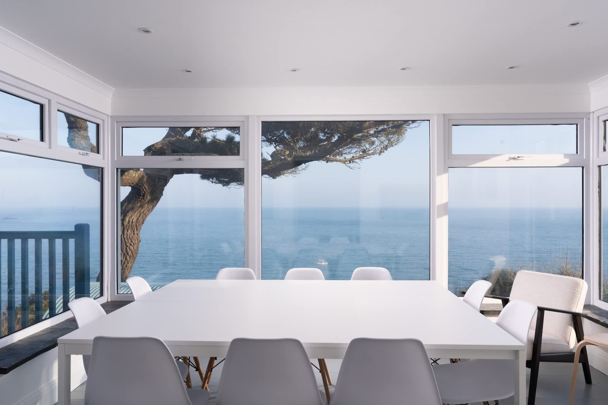 Spacious Home, Panoramic Sea Views & Large Garden