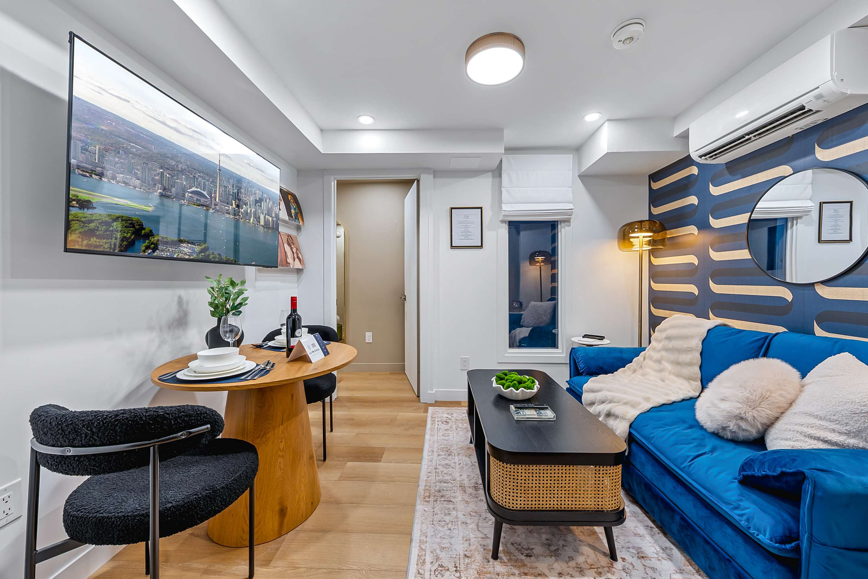 Featured Property The McCaul Central Cozy Basement Queen Suite