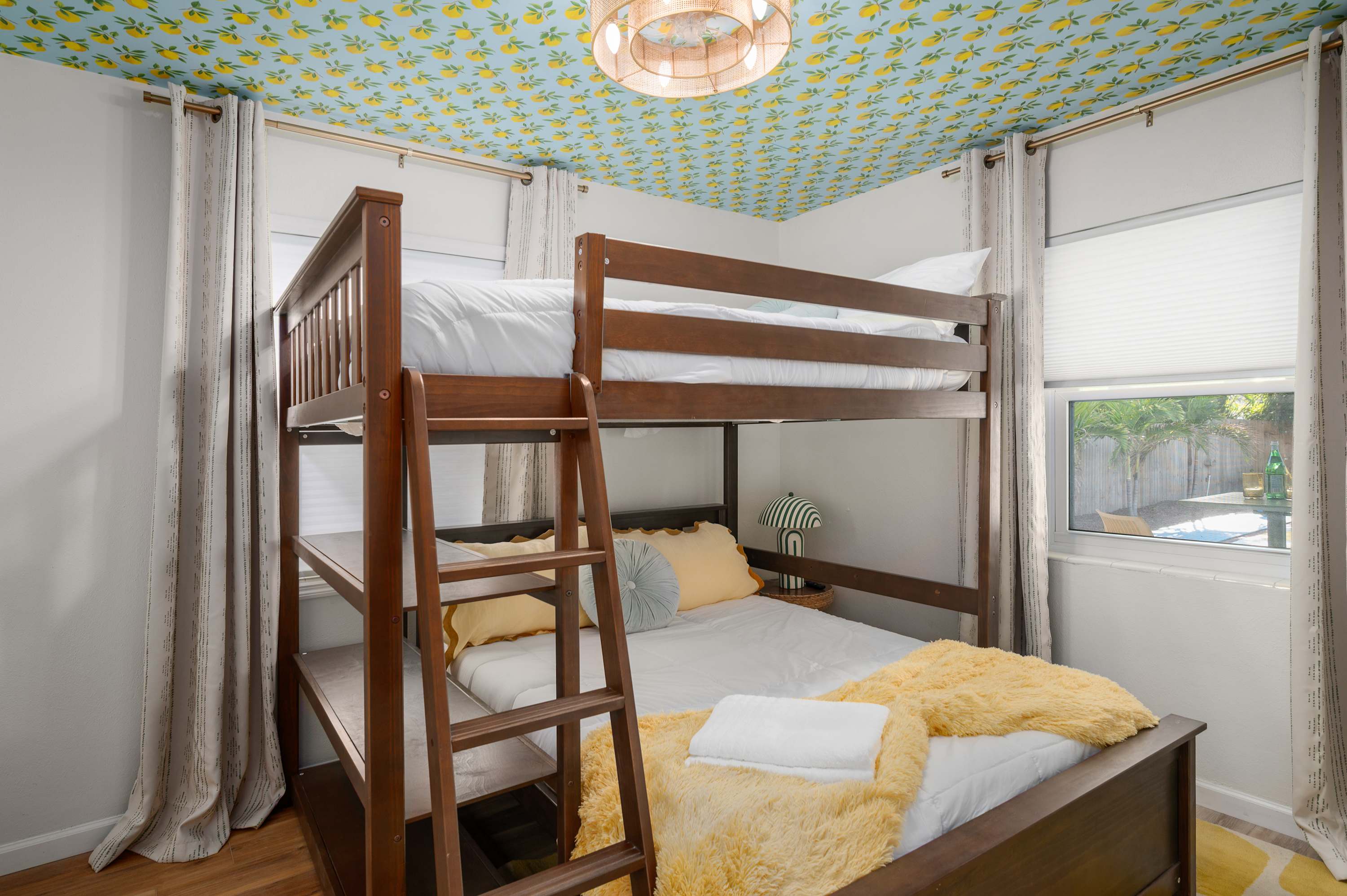 Heated Pool! Playground Mini Golf Sport Court