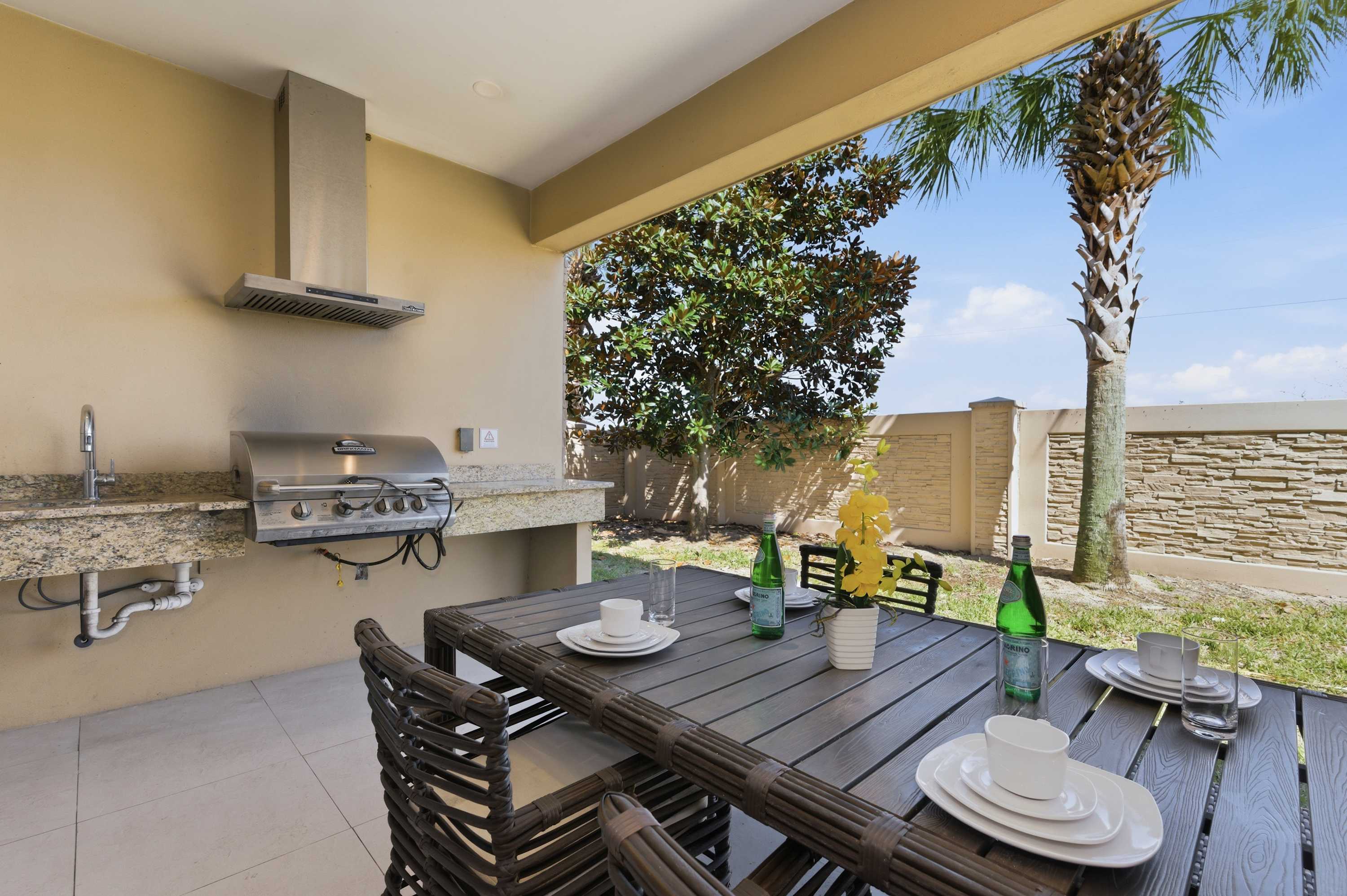 4 BR Home w Resort Amenities  3 MI to Disney