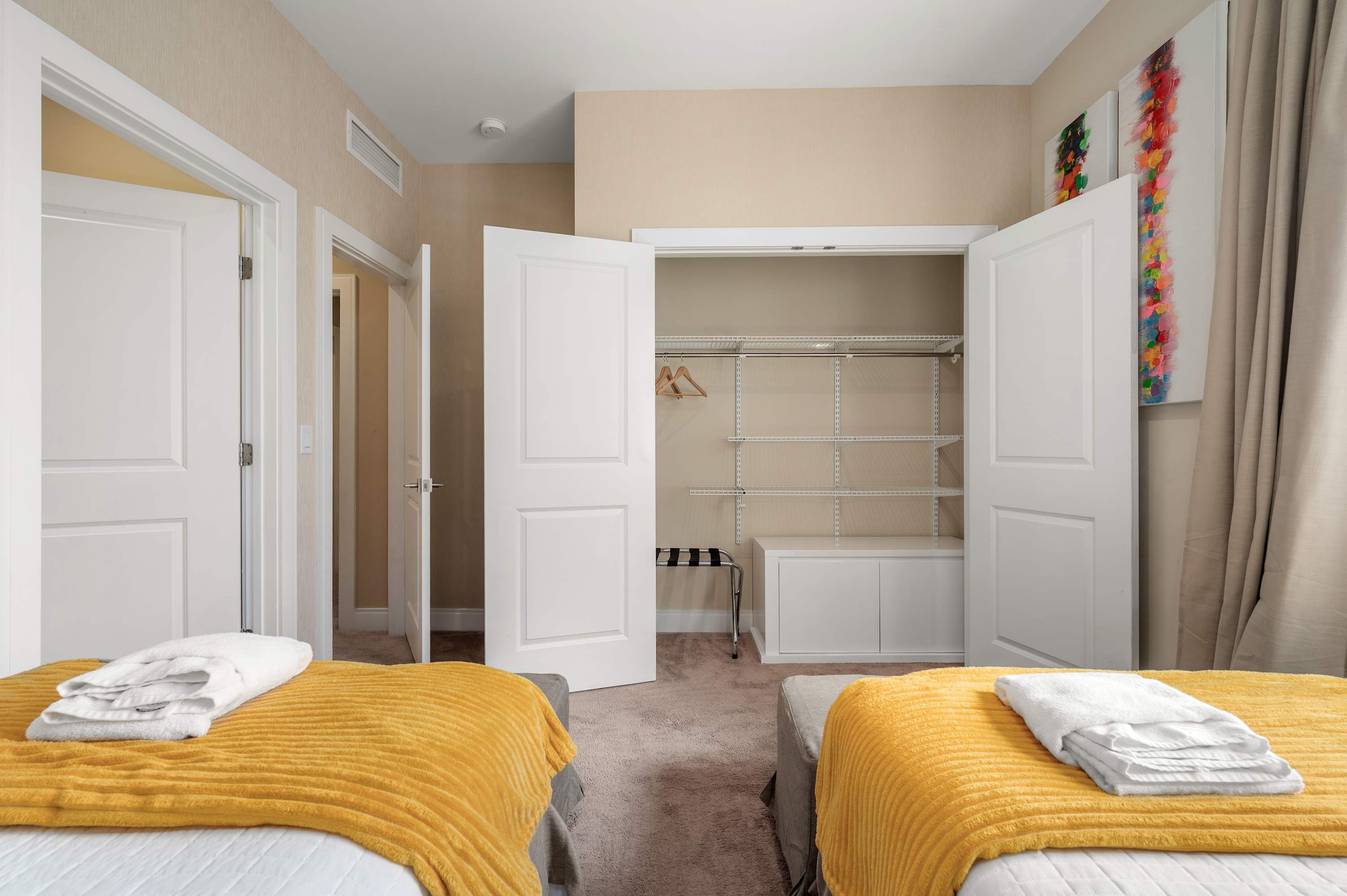 4 BR Home w Resort Amenities  3 MI to Disney