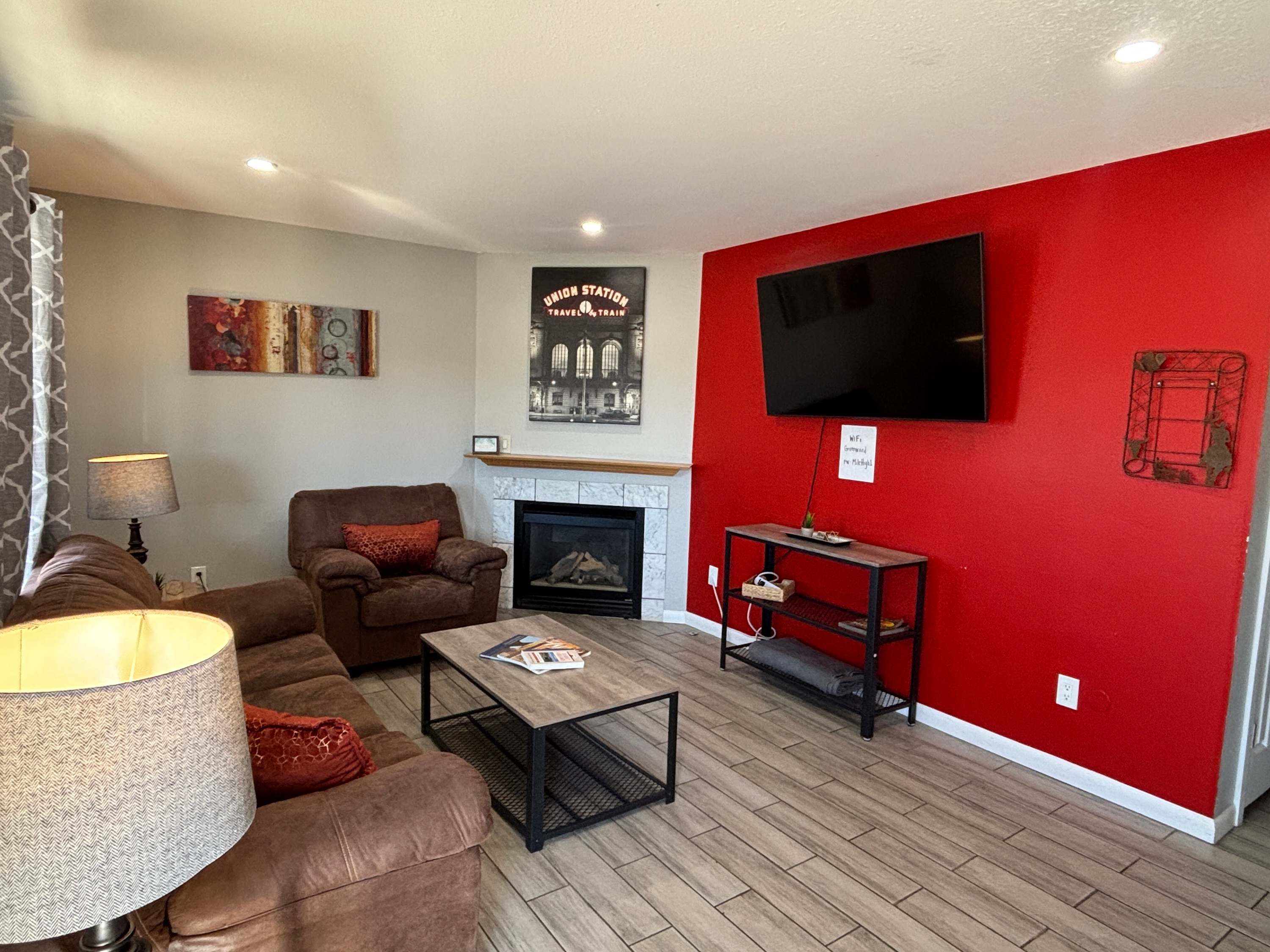 Cozy Haven With Spacious Backyard And High-speed Internet - Charming Retreat - Thornton, CO