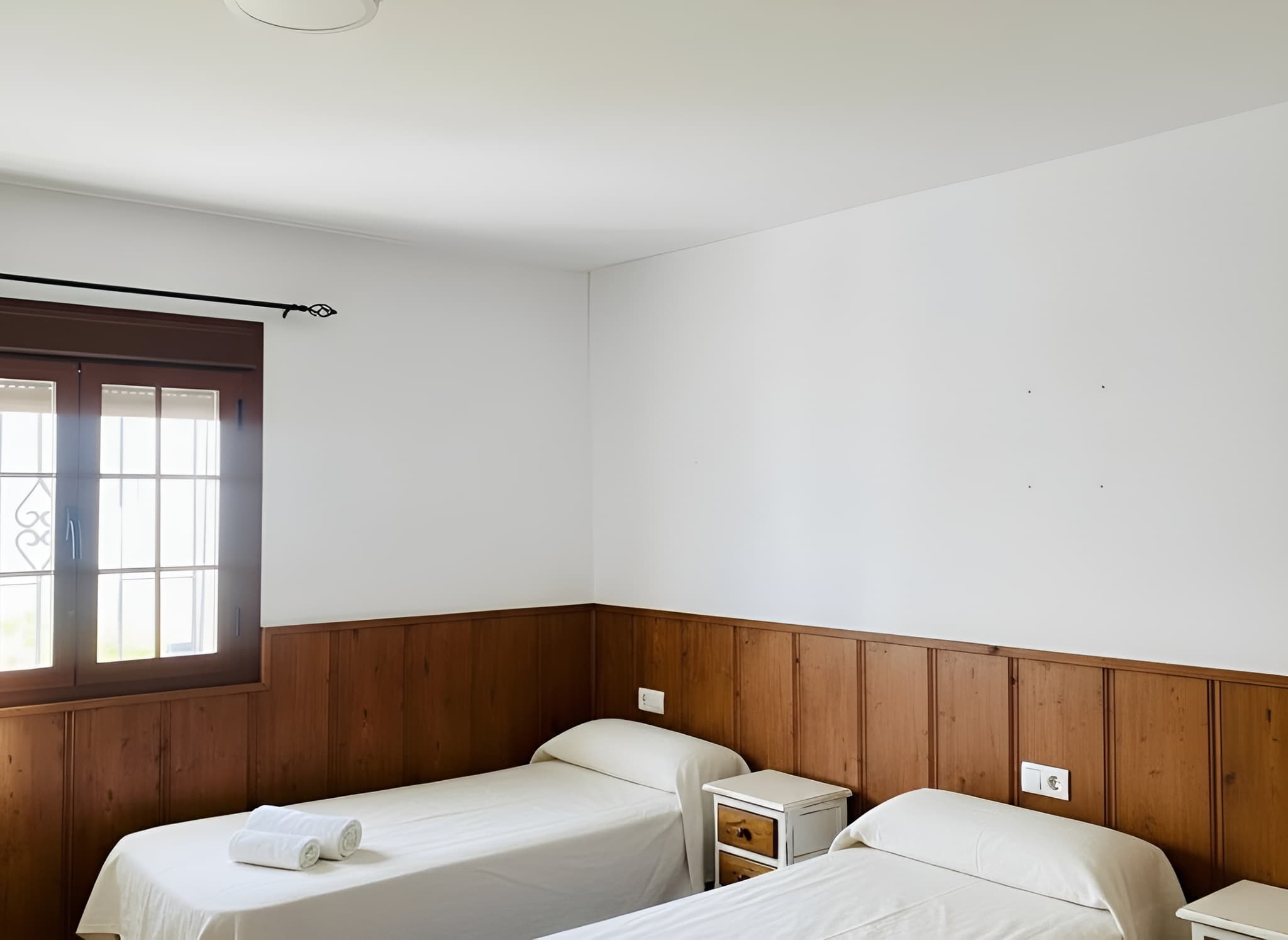 Amplio Chalet con Piscina, Terraza y Barbacoa – Cerca del Mar en Conil - image 18