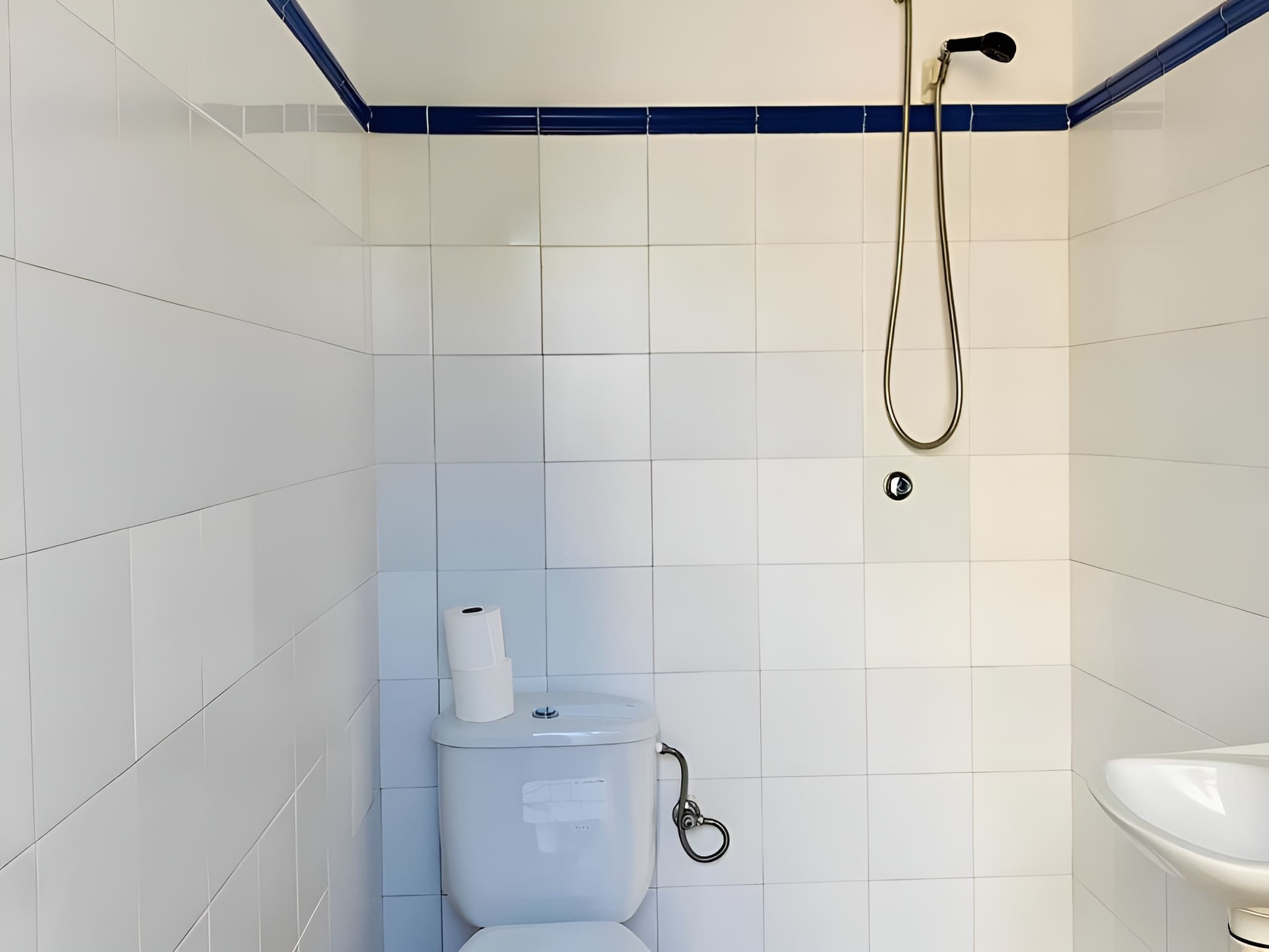 Amplio Chalet con Piscina, Terraza y Barbacoa – Cerca del Mar en Conil - image 25