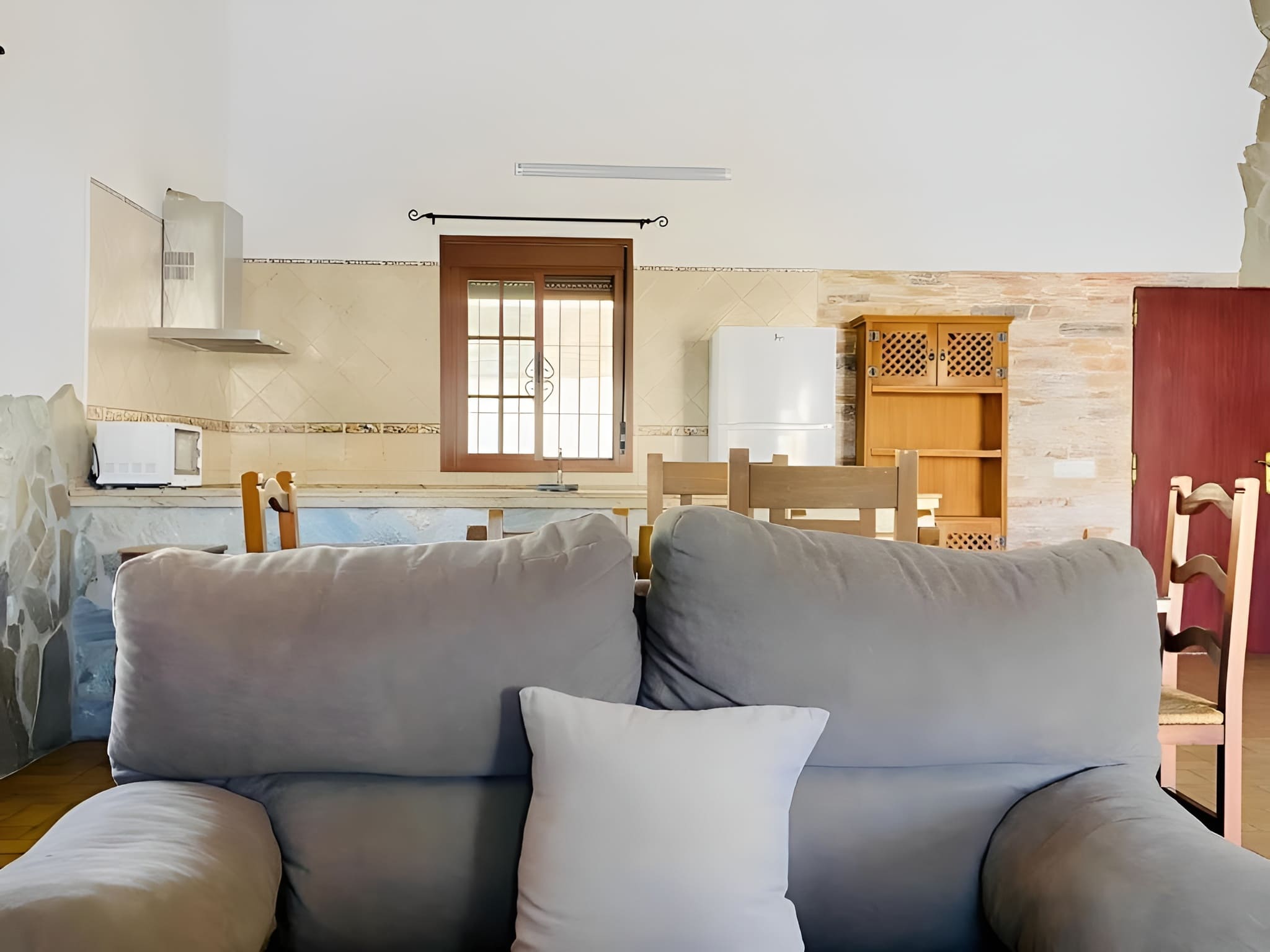 Amplio Chalet con Piscina, Terraza y Barbacoa – Cerca del Mar en Conil - image 8