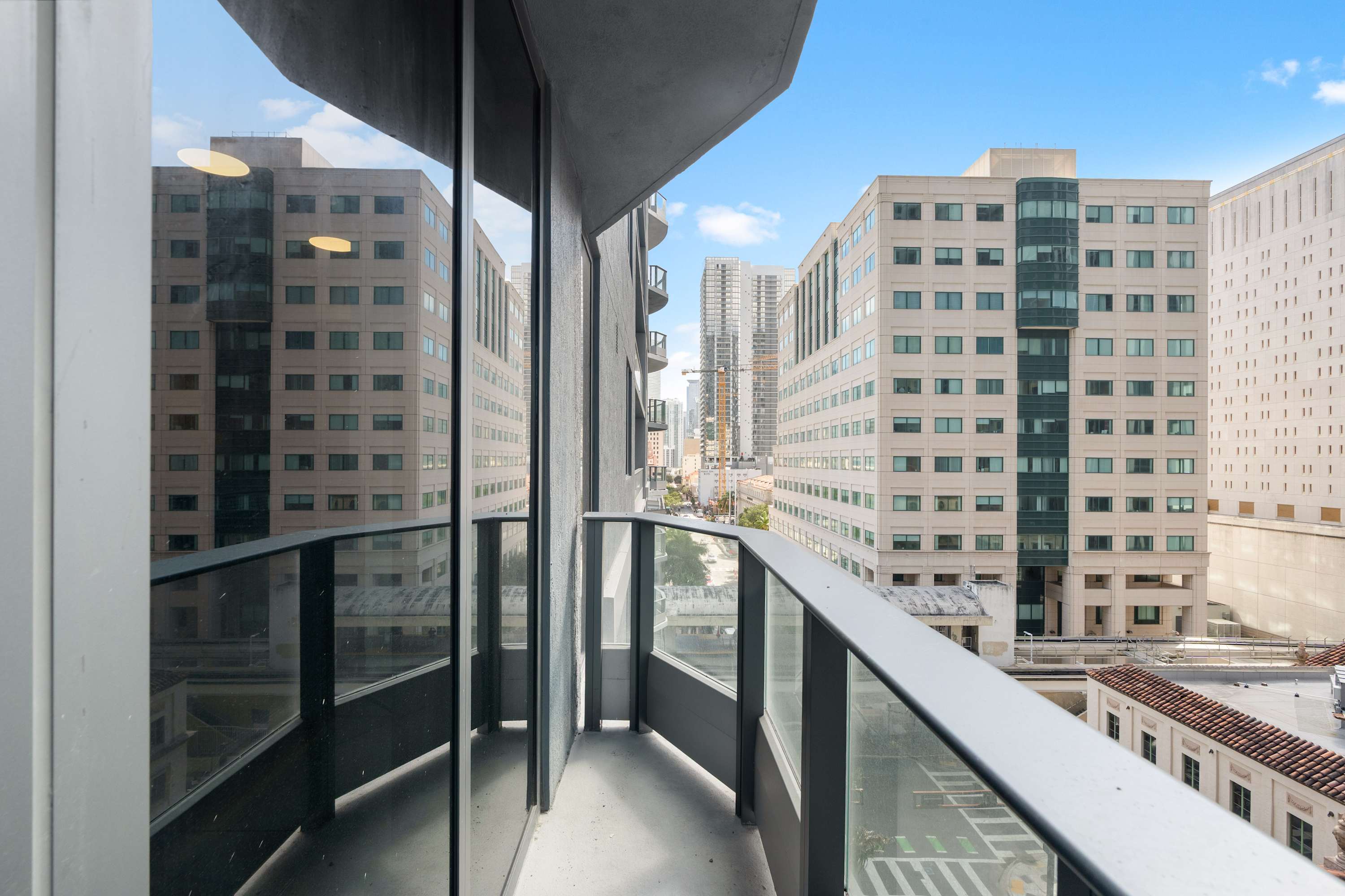 Luxury 1BR Condo | Pool & Gym | Near FIFA Fan Fest