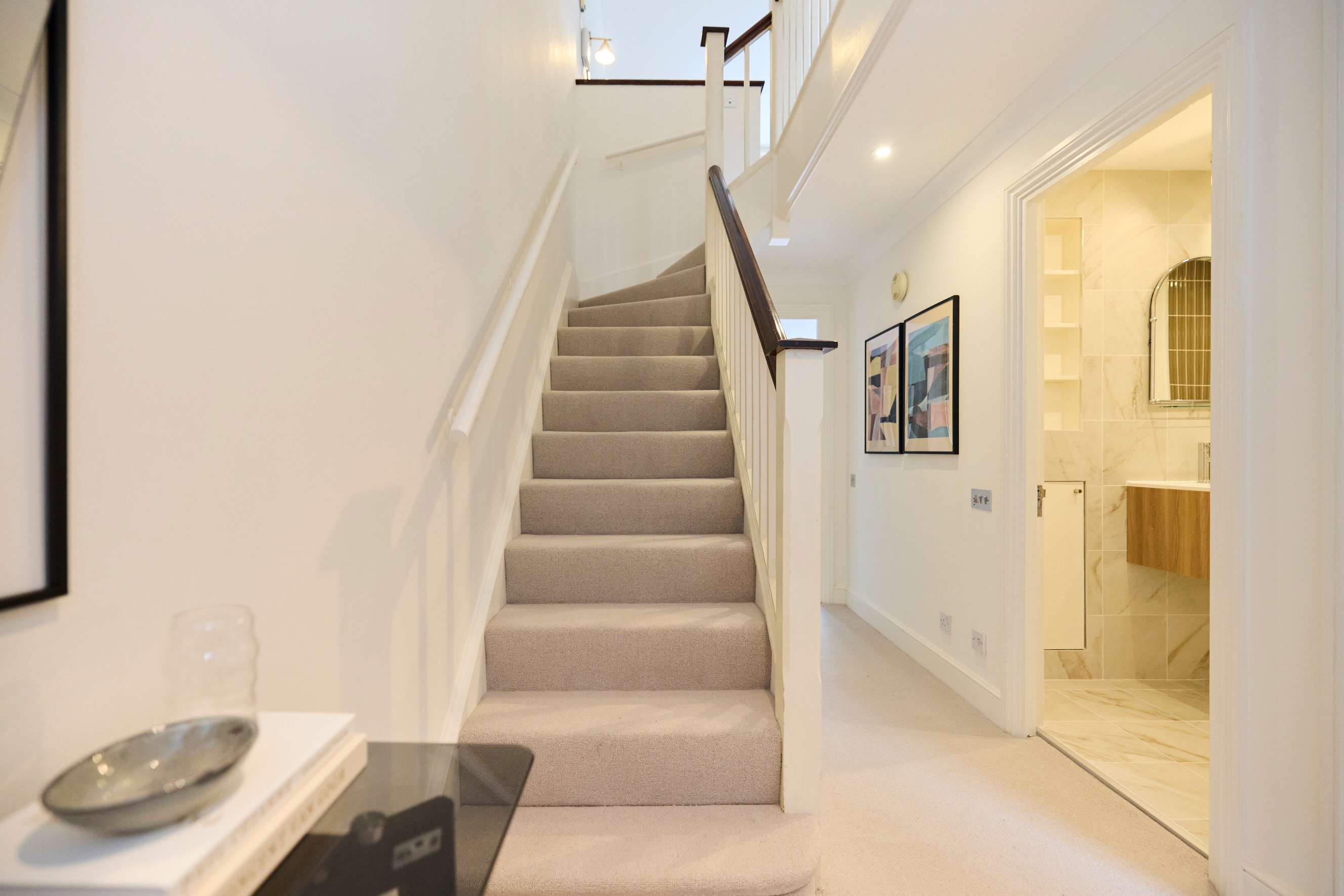 View The Abbey Mews House in 6 Grace Mews, 20 Abbey Road NW8 9BW The Abbey Mews House in 6 Grace Mews, 20 Abbey Road NW8 9BW - Property image 25 - VivreStays