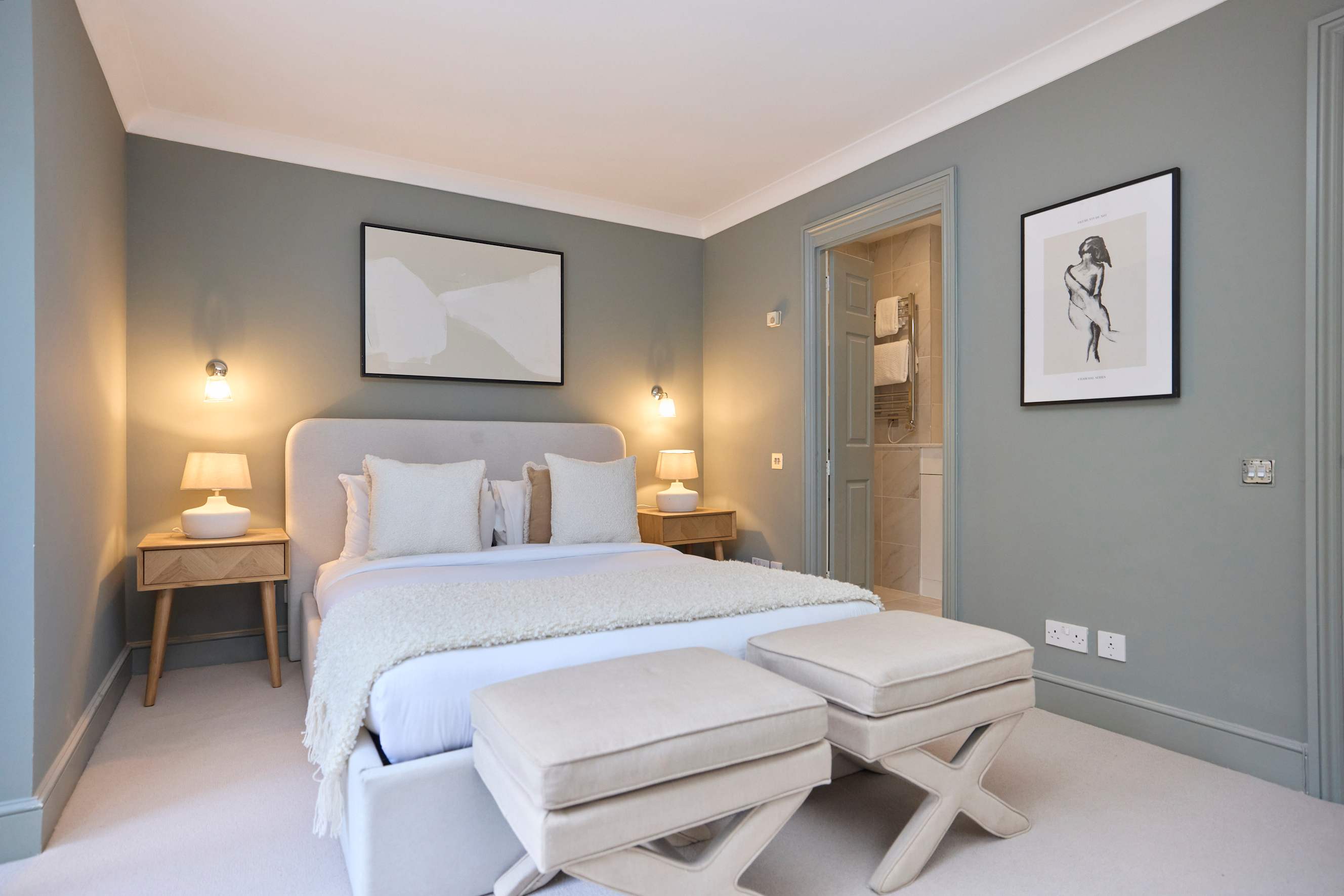 View The Abbey Mews House in 6 Grace Mews, 20 Abbey Road NW8 9BW The Abbey Mews House in 6 Grace Mews, 20 Abbey Road NW8 9BW - Property image 14 - VivreStays