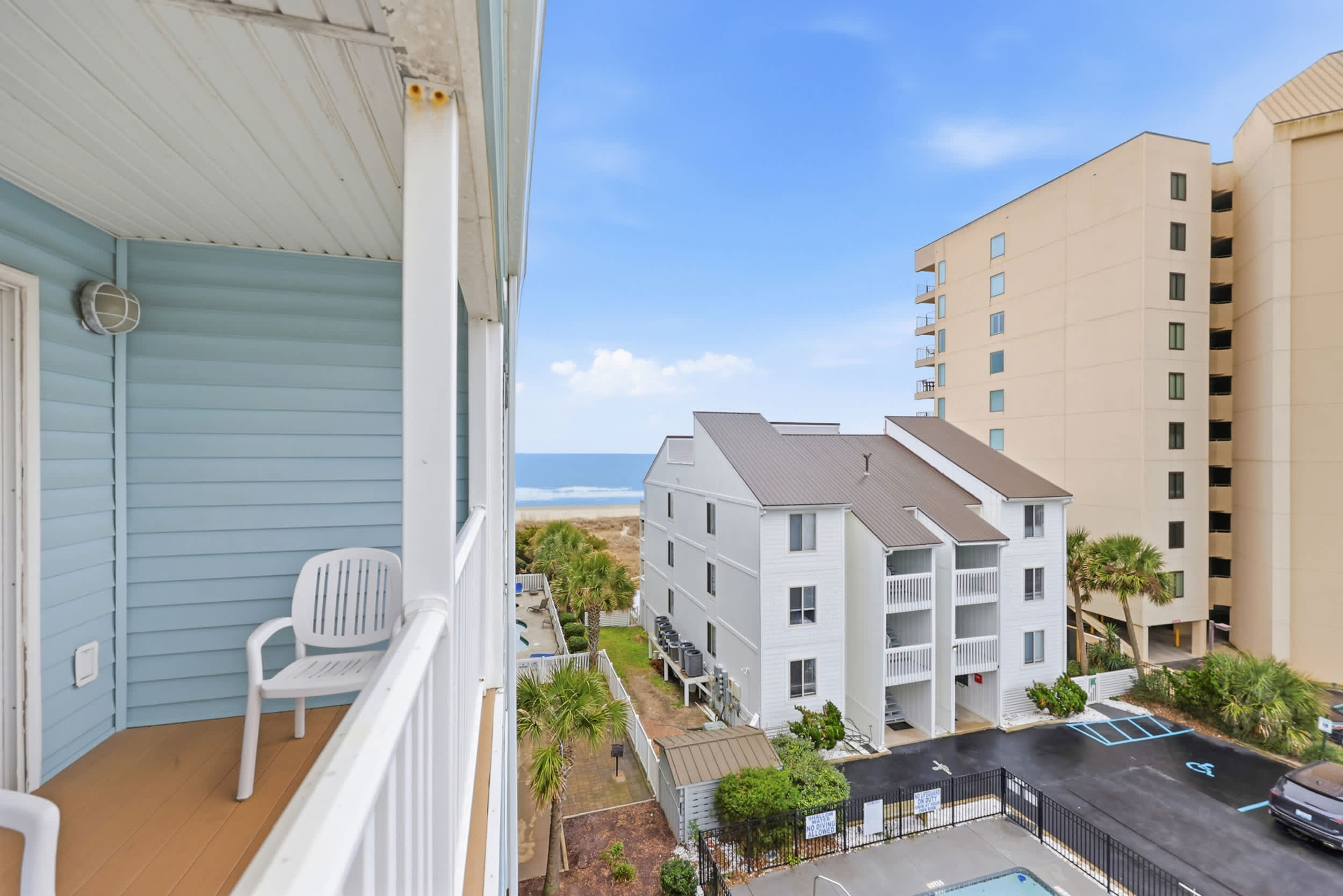 Tropical Tide Large Group Beach Retreat Sleeps 24