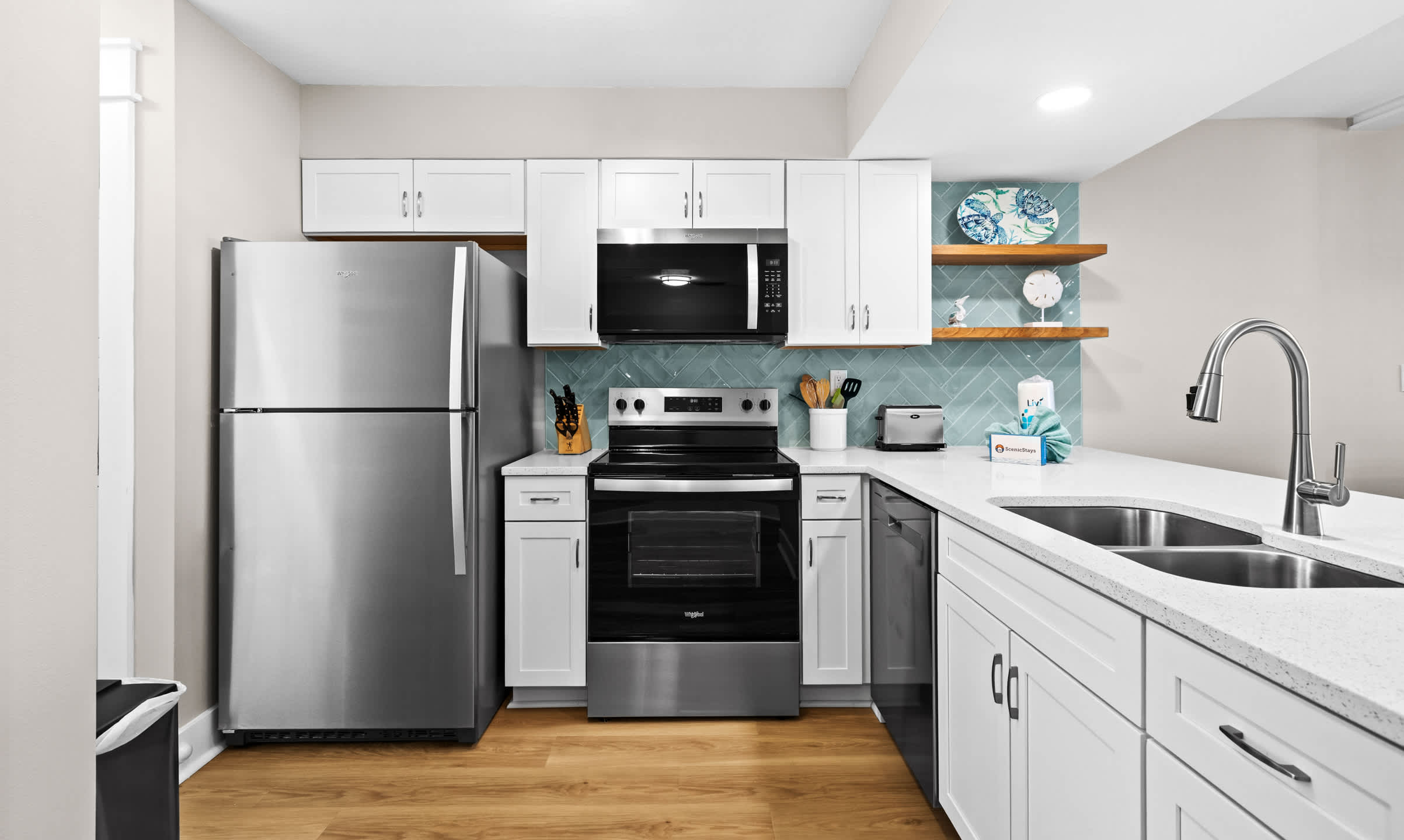 Emerald Towers 0703 3