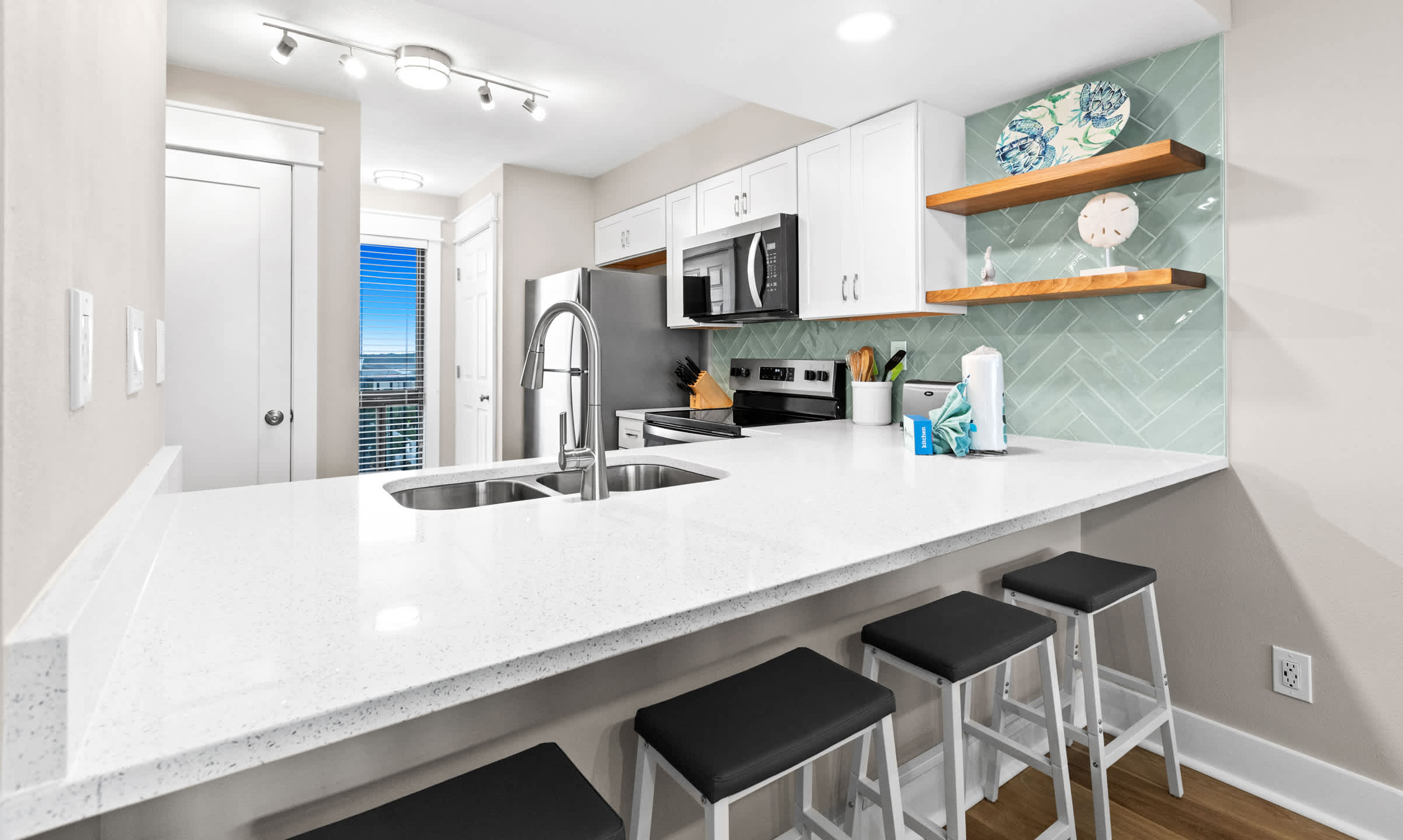 Emerald Towers 0703 7