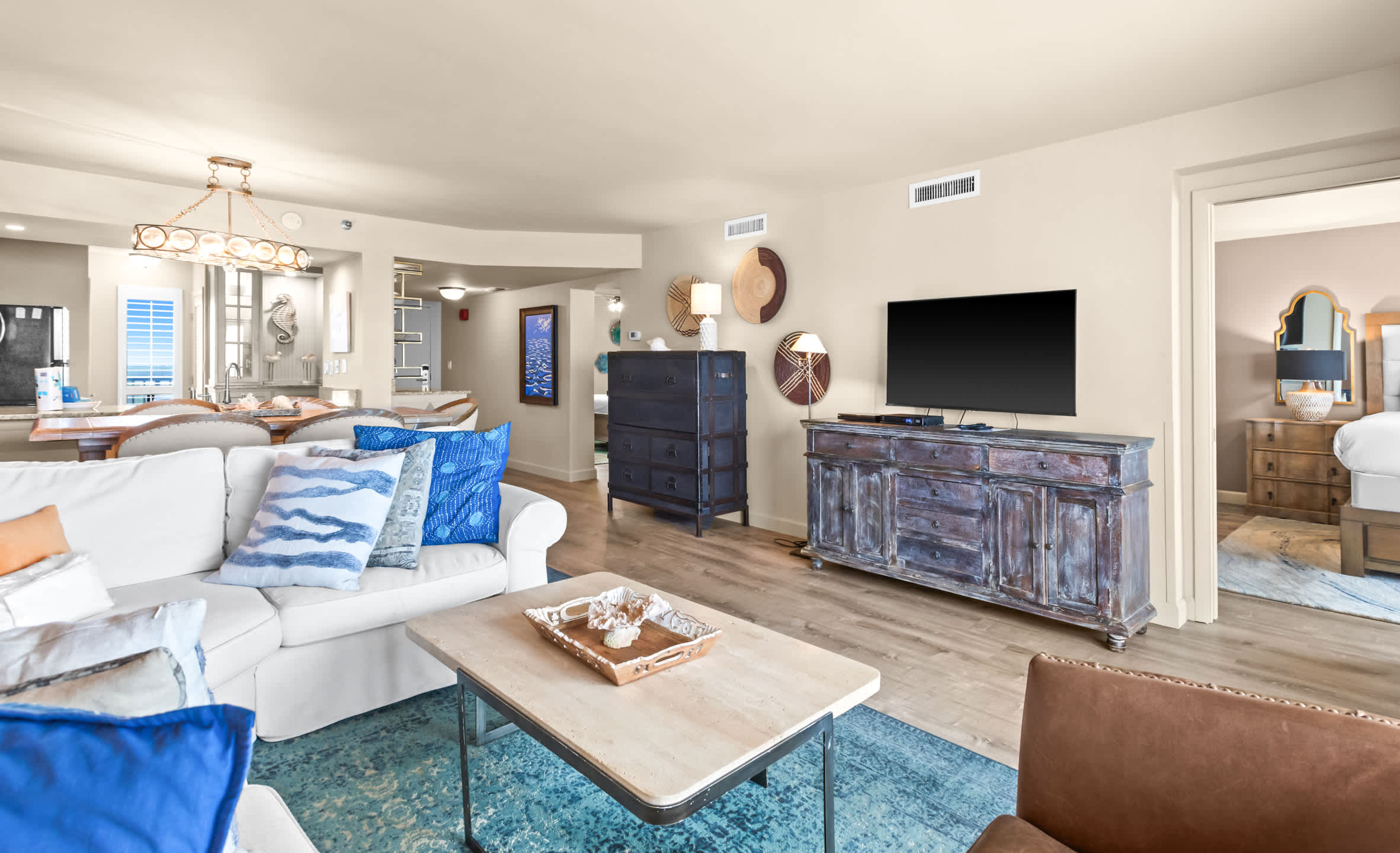 Emerald Towers 1102 18