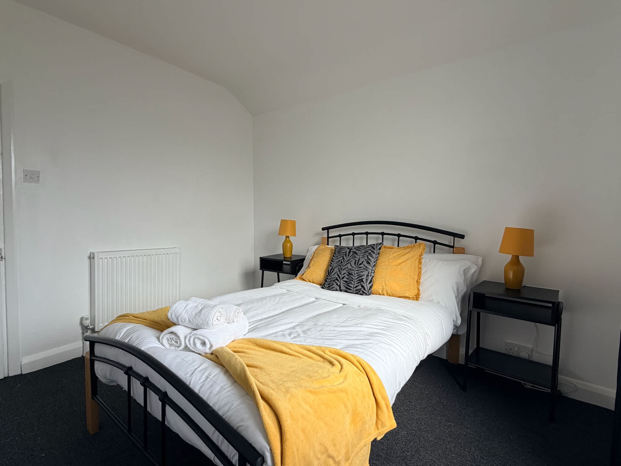 Lazurite; 3BR, Garden, Log Burner, Riverside view in Riverside 36 CB5 8HL - Property image 11 - VivreStays