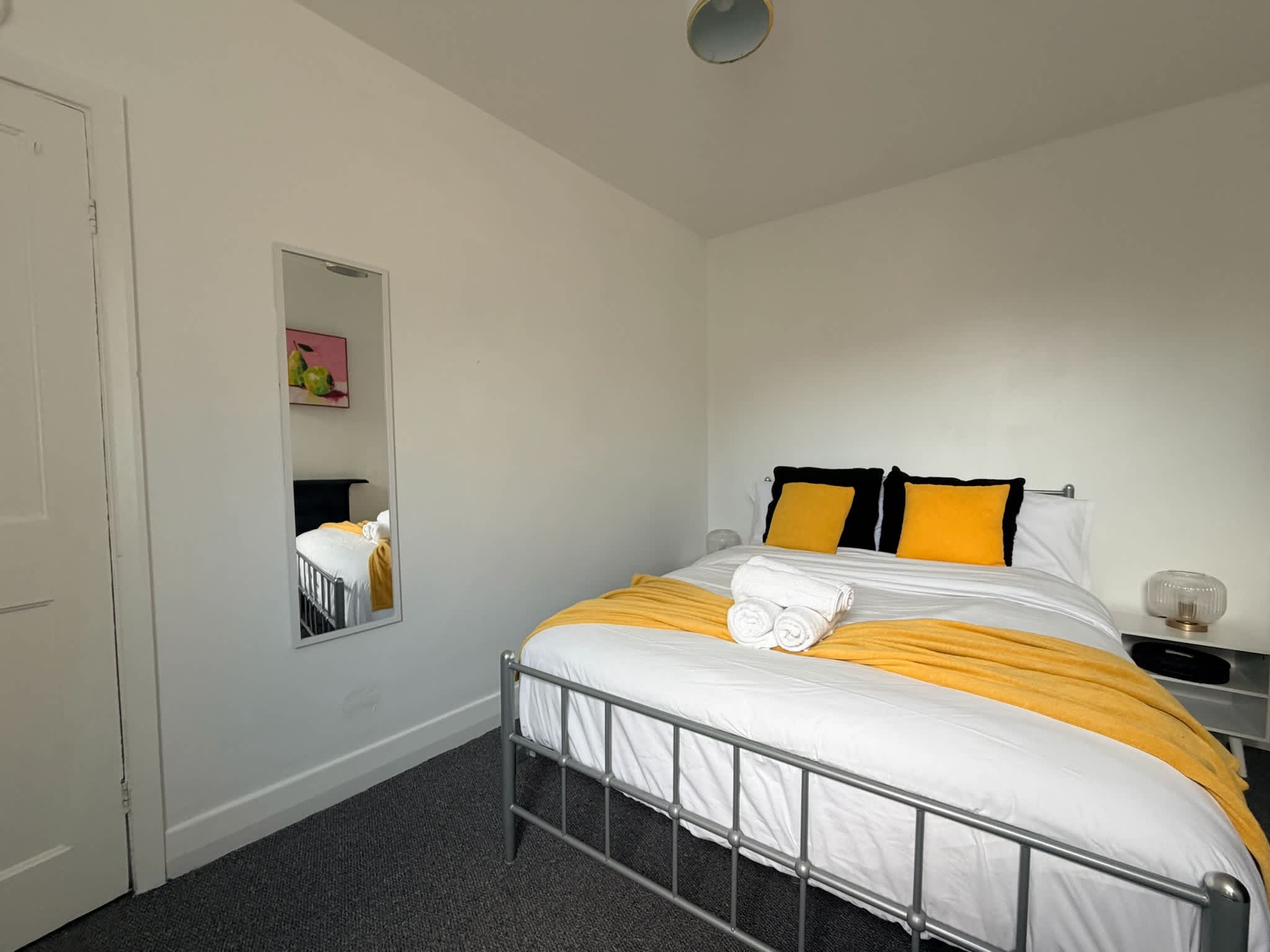 Lazurite; 3BR, Garden, Log Burner, Riverside view in Riverside 36 CB5 8HL - Property image 15 - VivreStays
