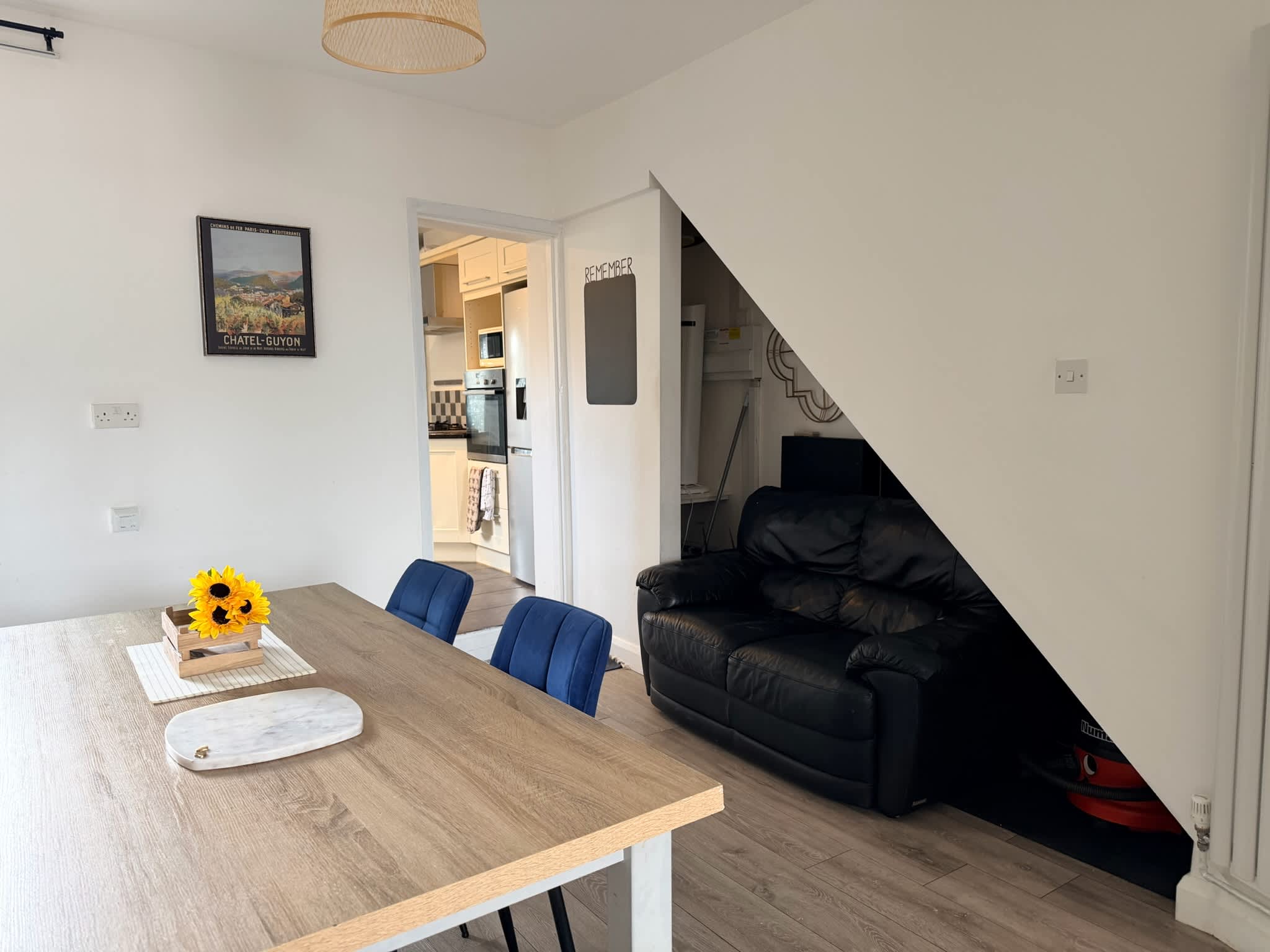 Lazurite; 3BR, Garden, Log Burner, Riverside view in Riverside 36 CB5 8HL - Property image 21 - VivreStays