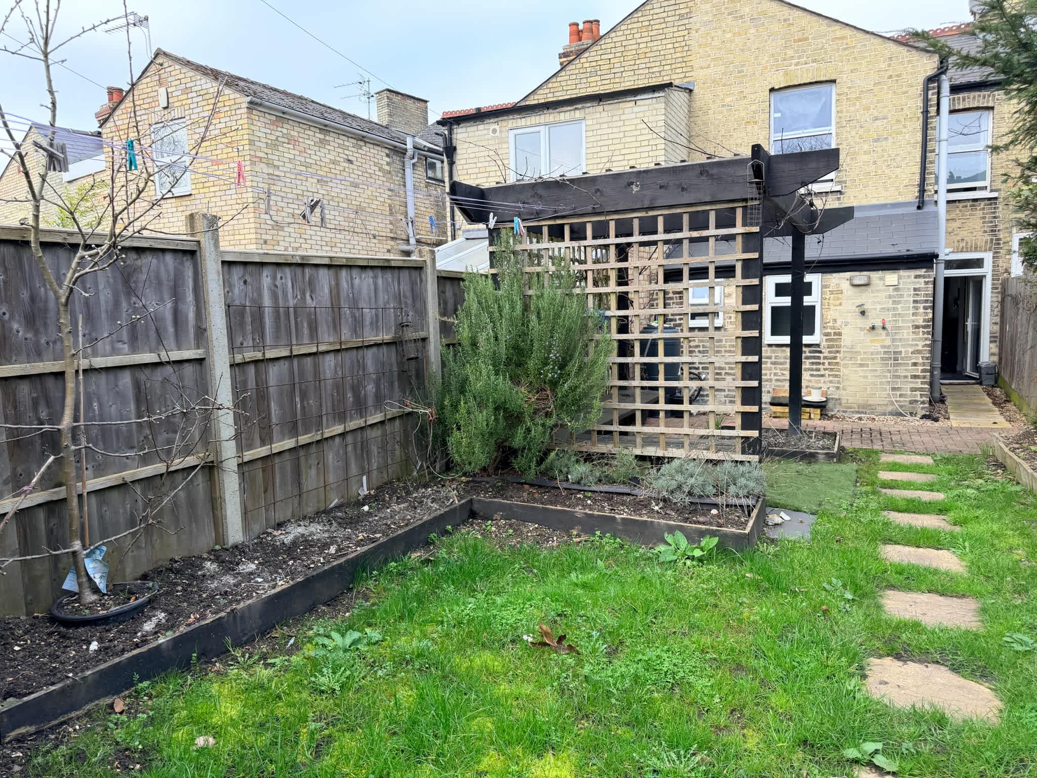Lazurite; 3BR, Garden, Log Burner, Riverside view in Riverside 36 CB5 8HL - Property image 45 - VivreStays