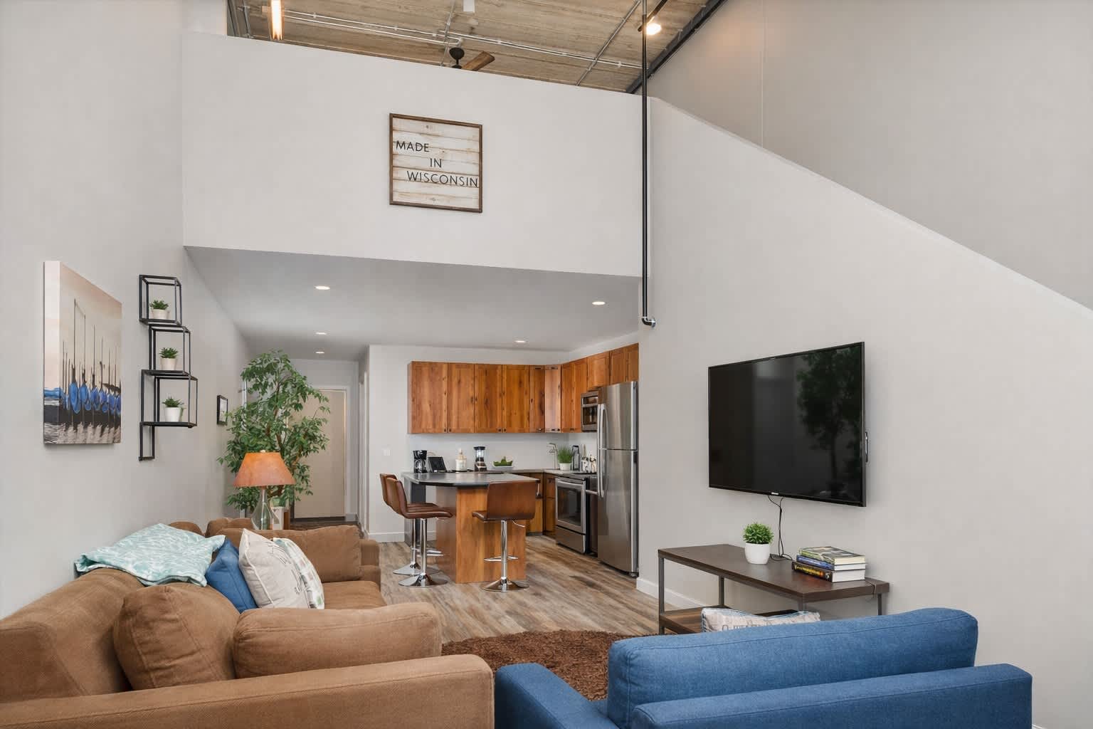 Stylish Condo Steps From Downtown Restaurants - Appleton, WI