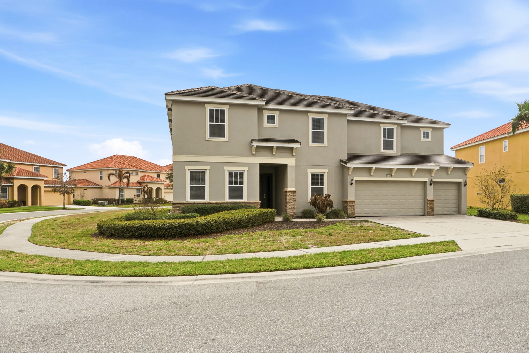 Grand Oasis 13BR Villa w Private Pool | Photo 2