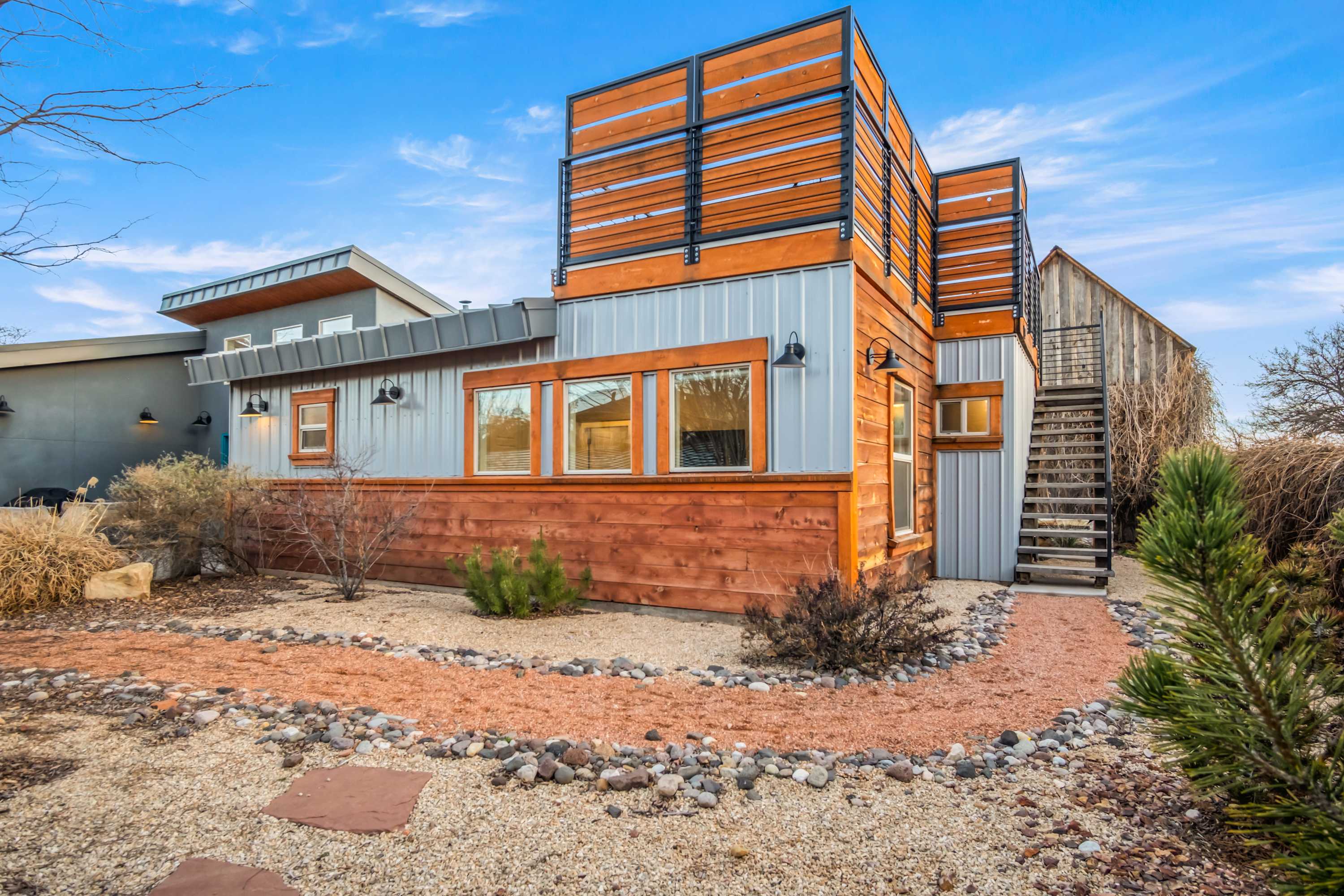 Swim & Stargaze in Kanab! Timber + Tin H 2BR 2BA, Resort Pool & Hot Tub — Kanab, UT — vacation rental