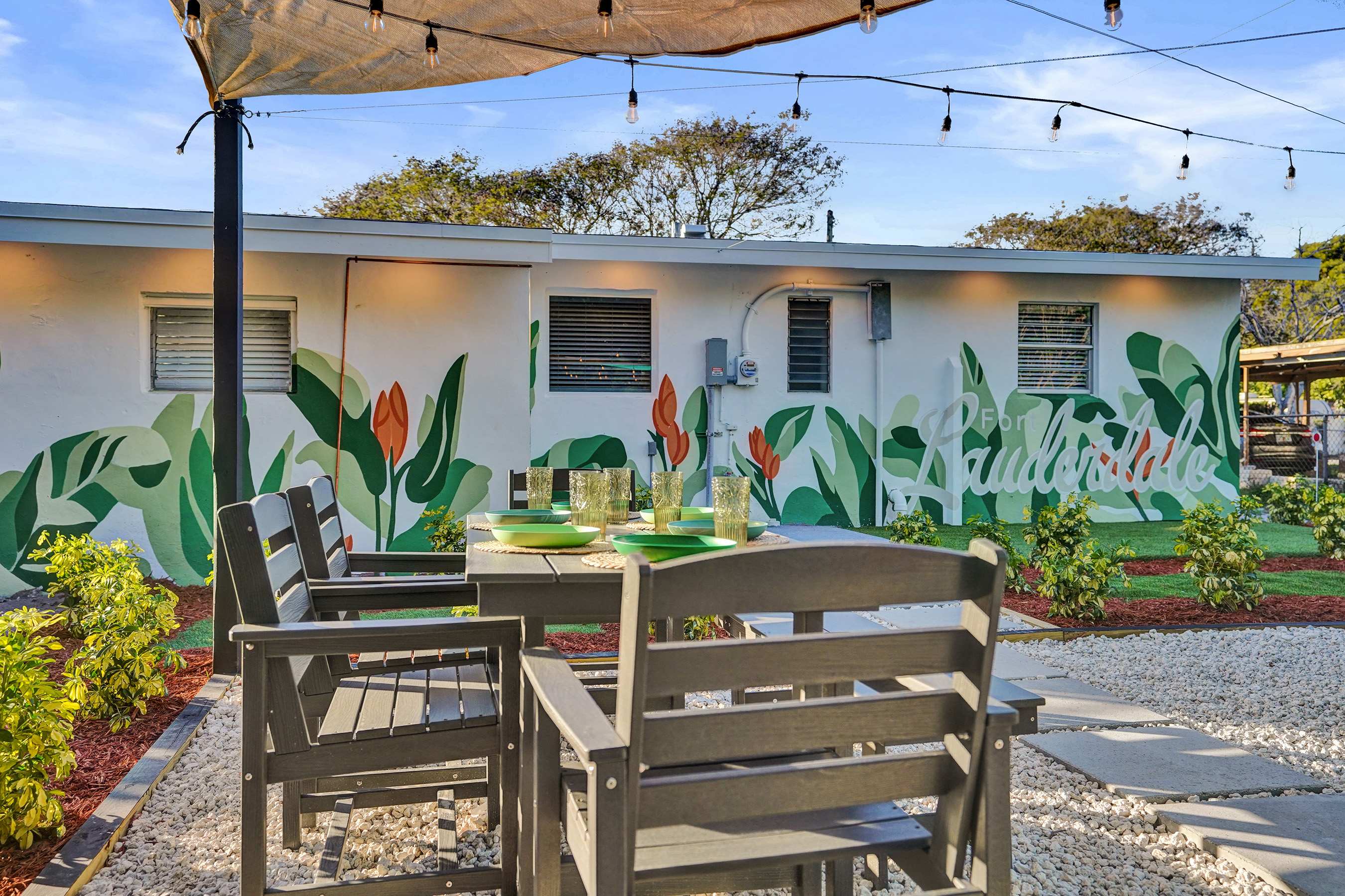 Modern Retreat w/ Cold Plunge + Free Parking+ 15 to the Beach