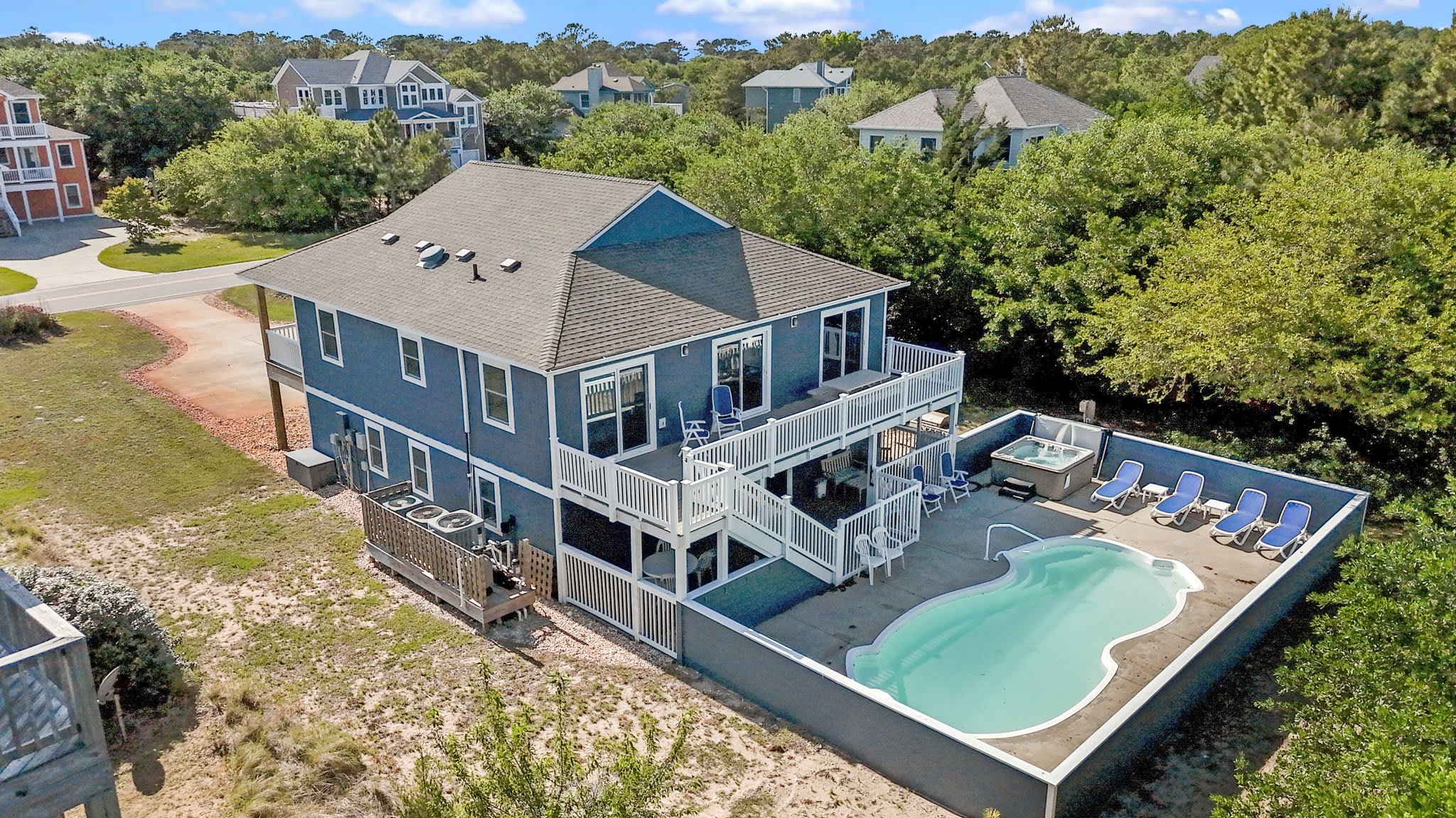 Whalehead Retreat w/ Pool, Hot Tub, 5min to Beach — Currituck County, NC — vacation rental