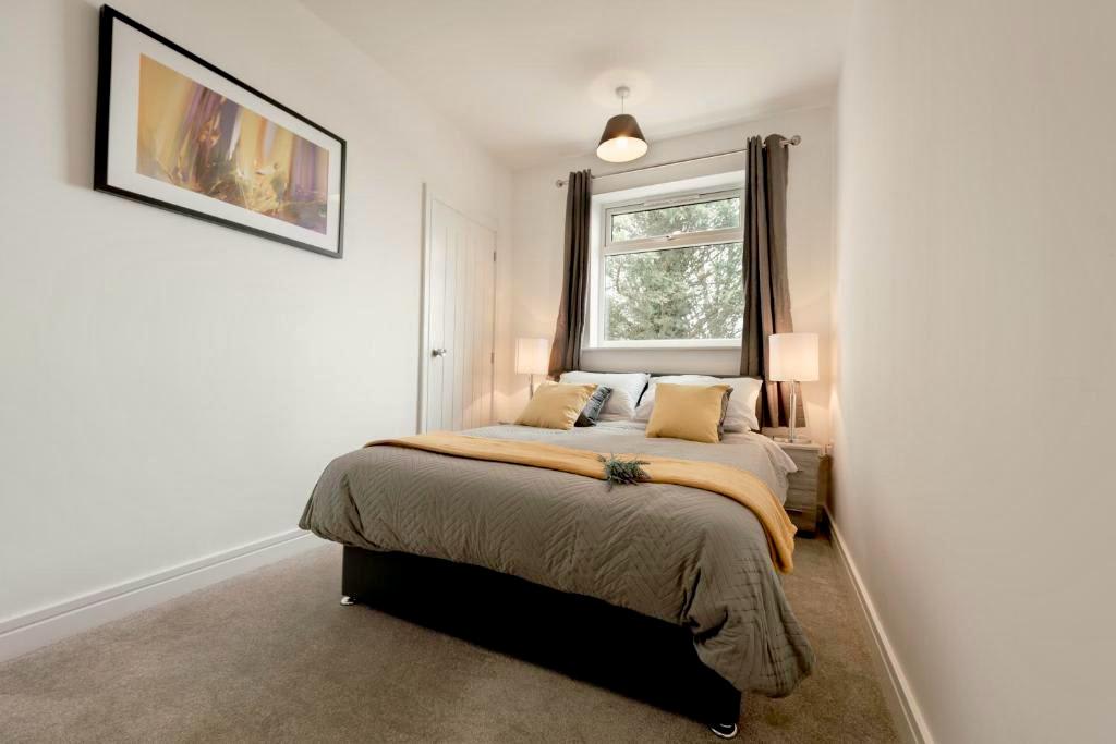 Stylish 2Bed 1st Floor Apartment Near Town Centre in Station Road 34 LE10 1AP - Property image 5 - VivreStays