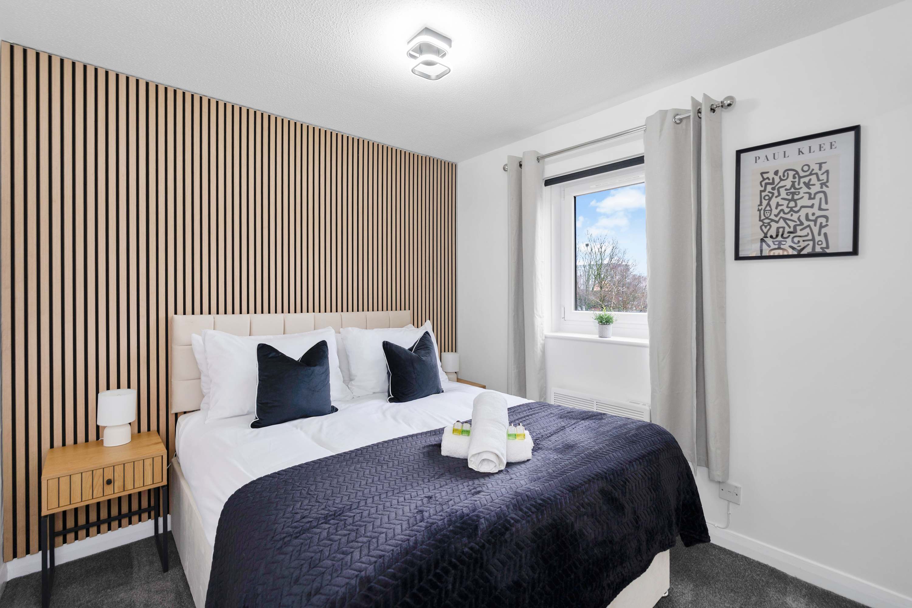 Glasgow West End 2BR, Free Parking, Subway 8 Min in Grove Park Gardens 8 G20 7JB - Property image 7 - VivreStays