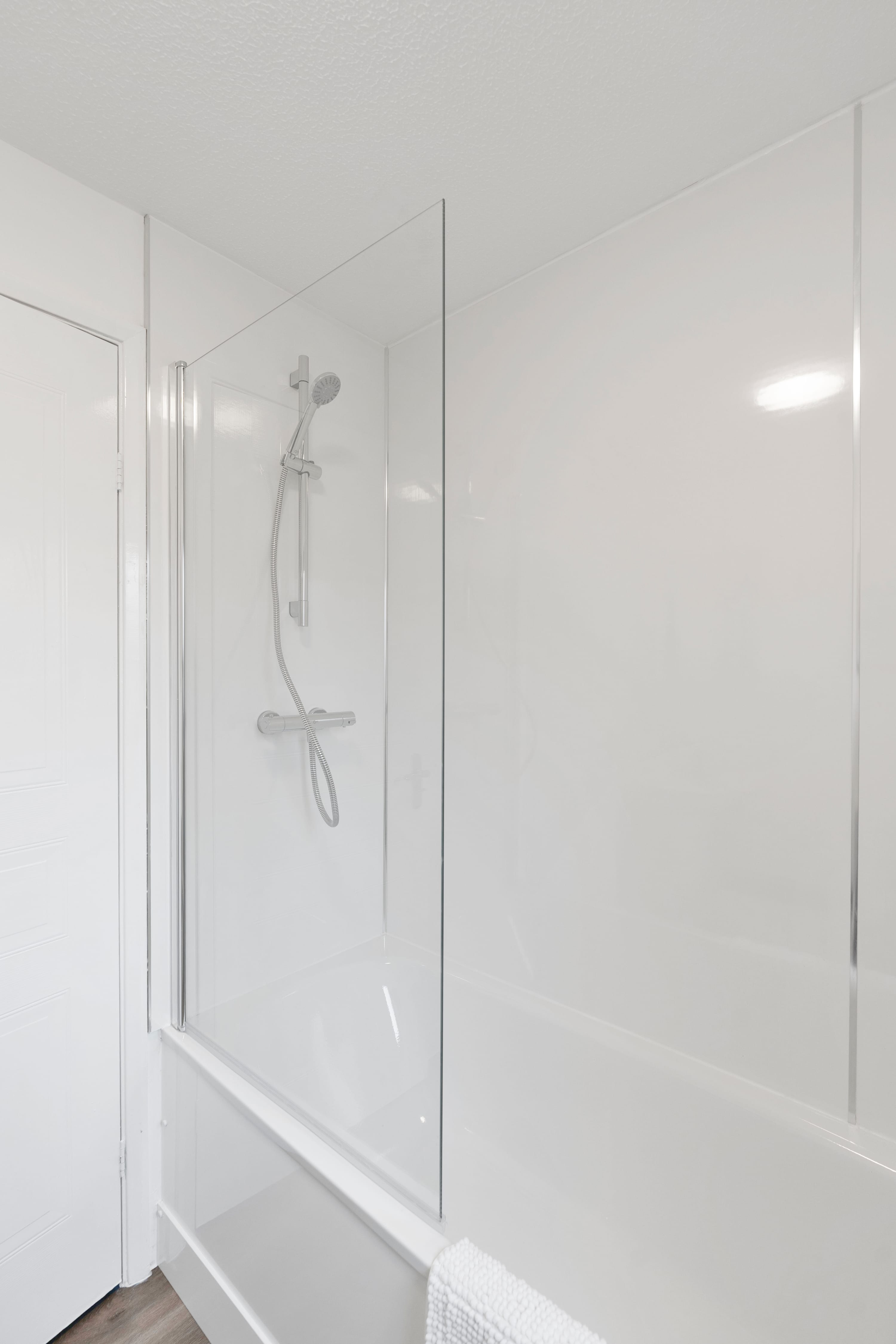 Glasgow West End 2BR, Free Parking, Subway 8 Min in Grove Park Gardens 8 G20 7JB - Property image 21 - VivreStays