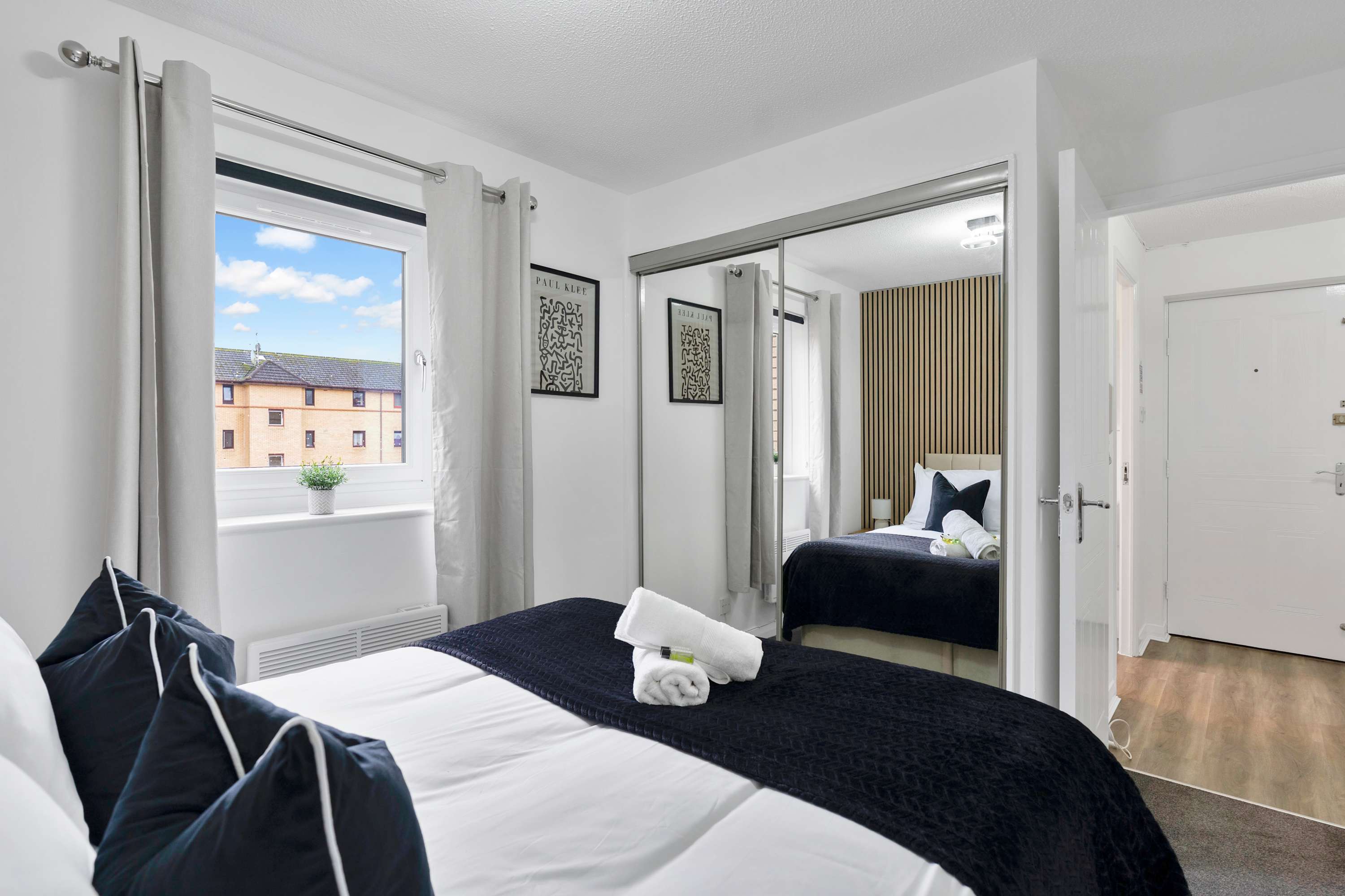 Glasgow West End 2BR, Free Parking, Subway 8 Min in Grove Park Gardens 8 G20 7JB - Property image 5 - VivreStays