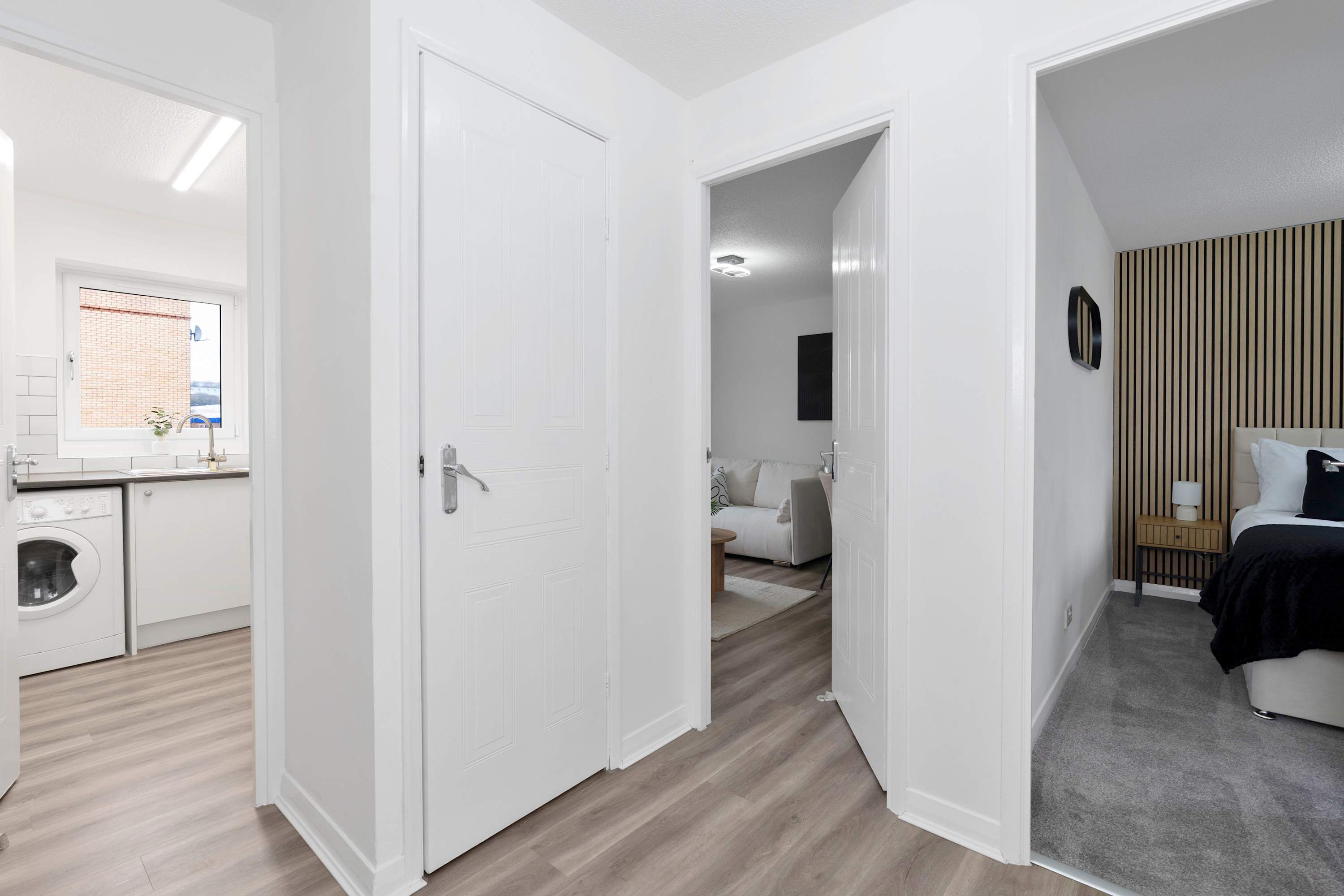 Glasgow West End 2BR, Free Parking, Subway 8 Min in Grove Park Gardens 8 G20 7JB - Property image 18 - VivreStays