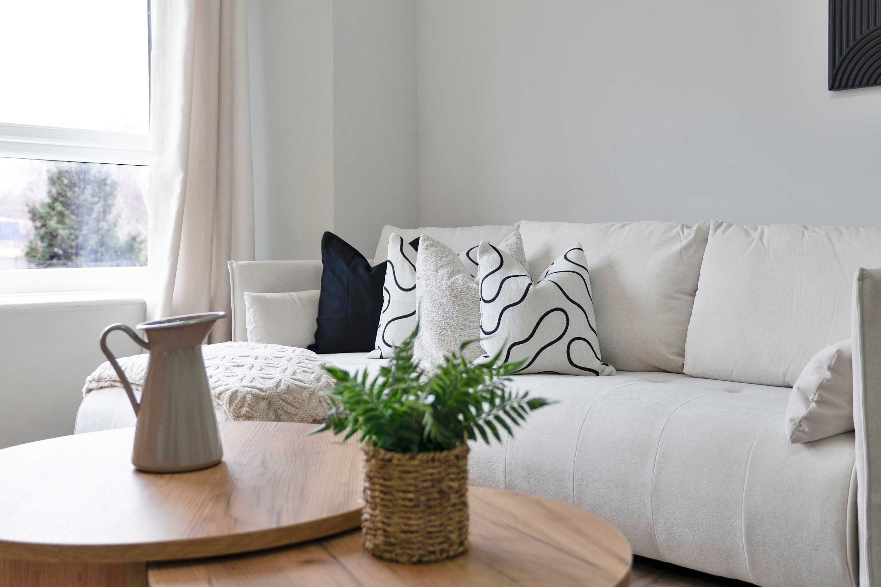 Glasgow West End 2BR, Free Parking, Subway 8 Min in Grove Park Gardens 8 G20 7JB - Property image 14 - VivreStays
