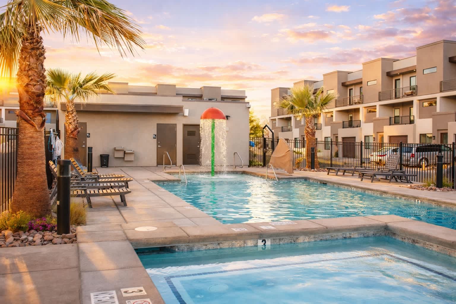 Community pool and hot tub to relax
