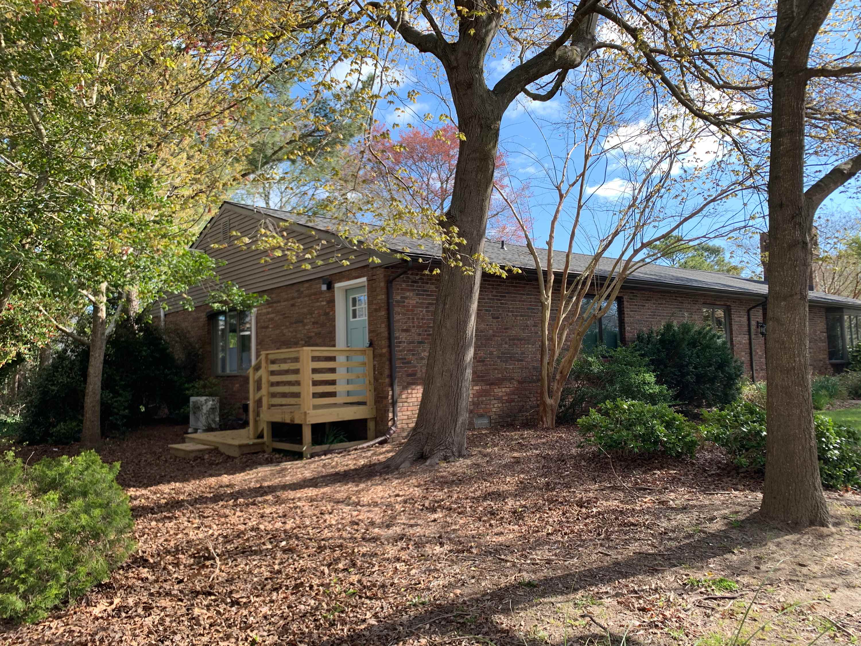 Ohana at 400 142nd street | Shared Private Pool | Quiet Neighborhood