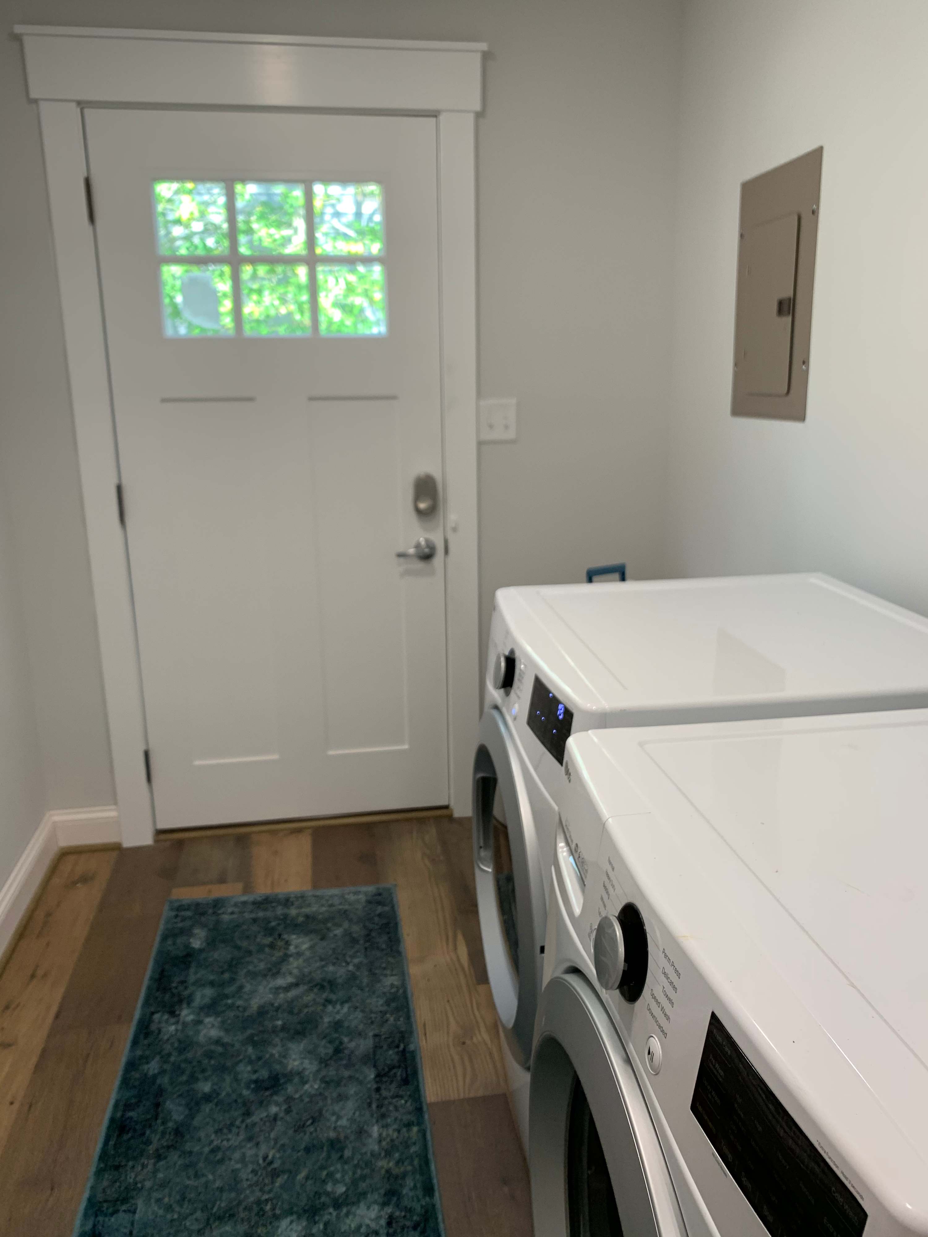 Ohana at 400 142nd street | Shared Private Pool | Quiet Neighborhood