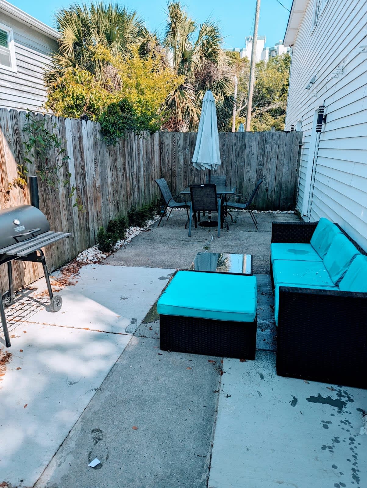 Seabreeze Retreat Modern Home Walk to Beach