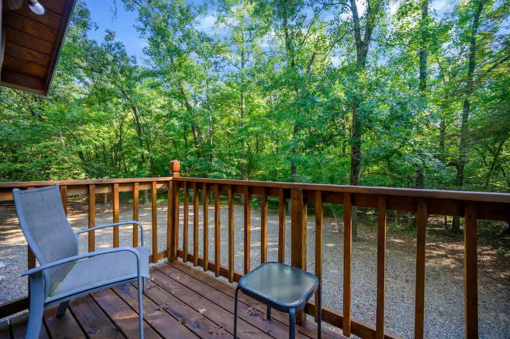New! Play in Lukfata Creek! Hot Tub! Fire pit!