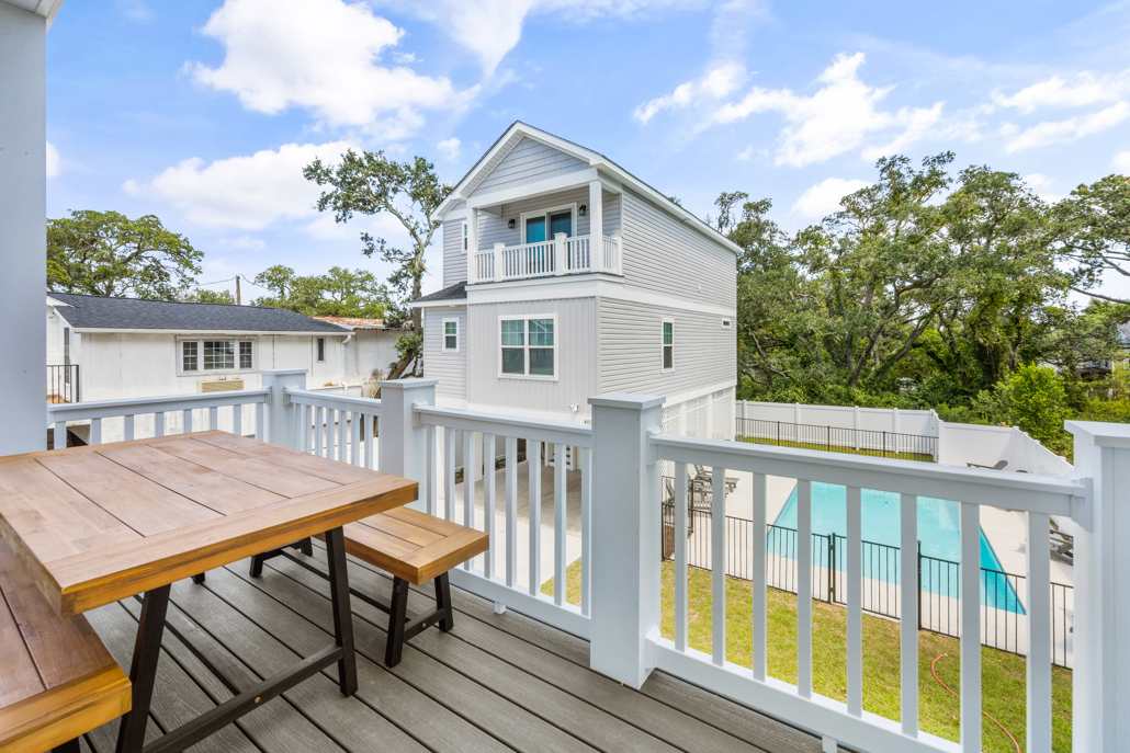 Azure Wake Pet Friendly Beach House with Pool