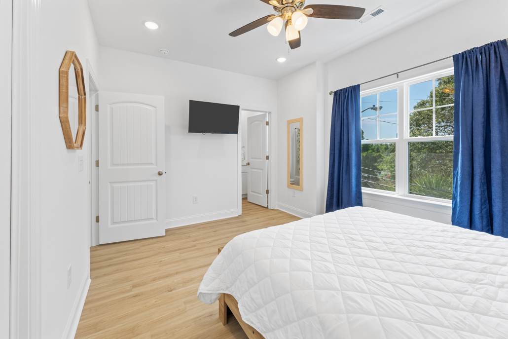 Azure Wake Pet Friendly Beach House with Pool