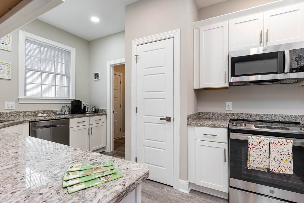 Salty Seagull Pet Friendly Beach House 