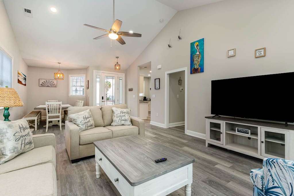 Salty Seagull Pet Friendly Beach House 