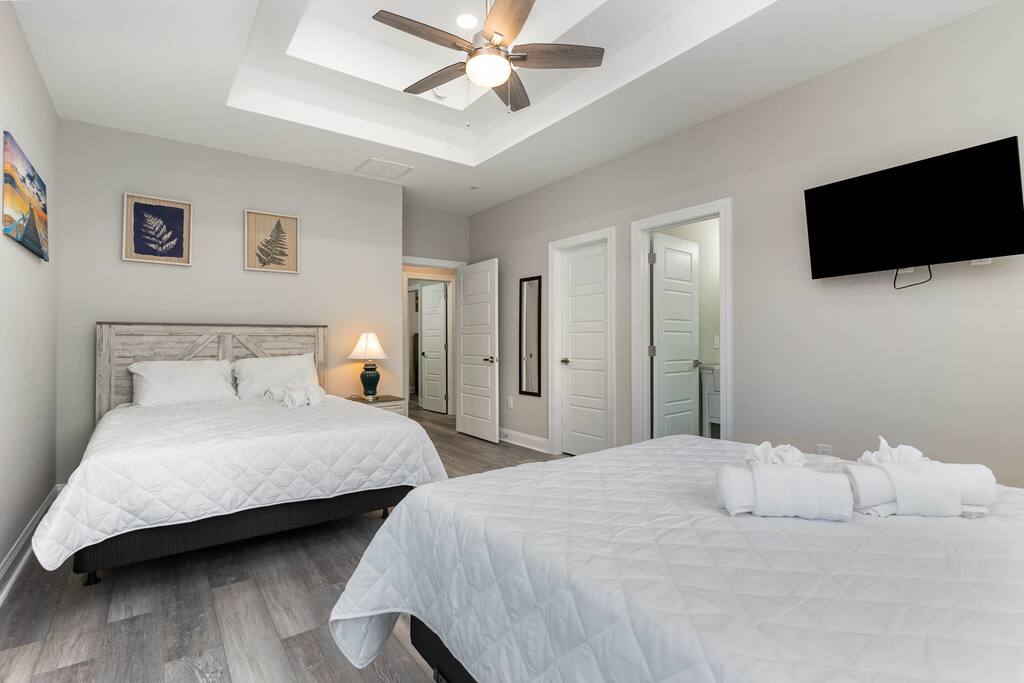 Salty Seagull Pet Friendly Beach House 