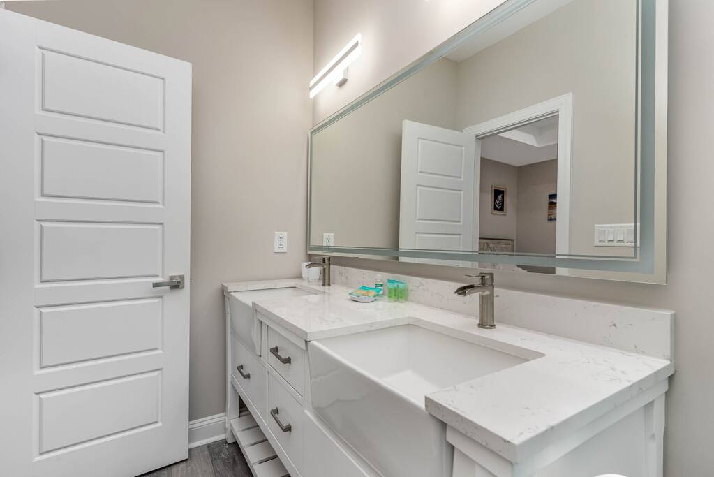 Salty Seagull Pet Friendly Beach House 