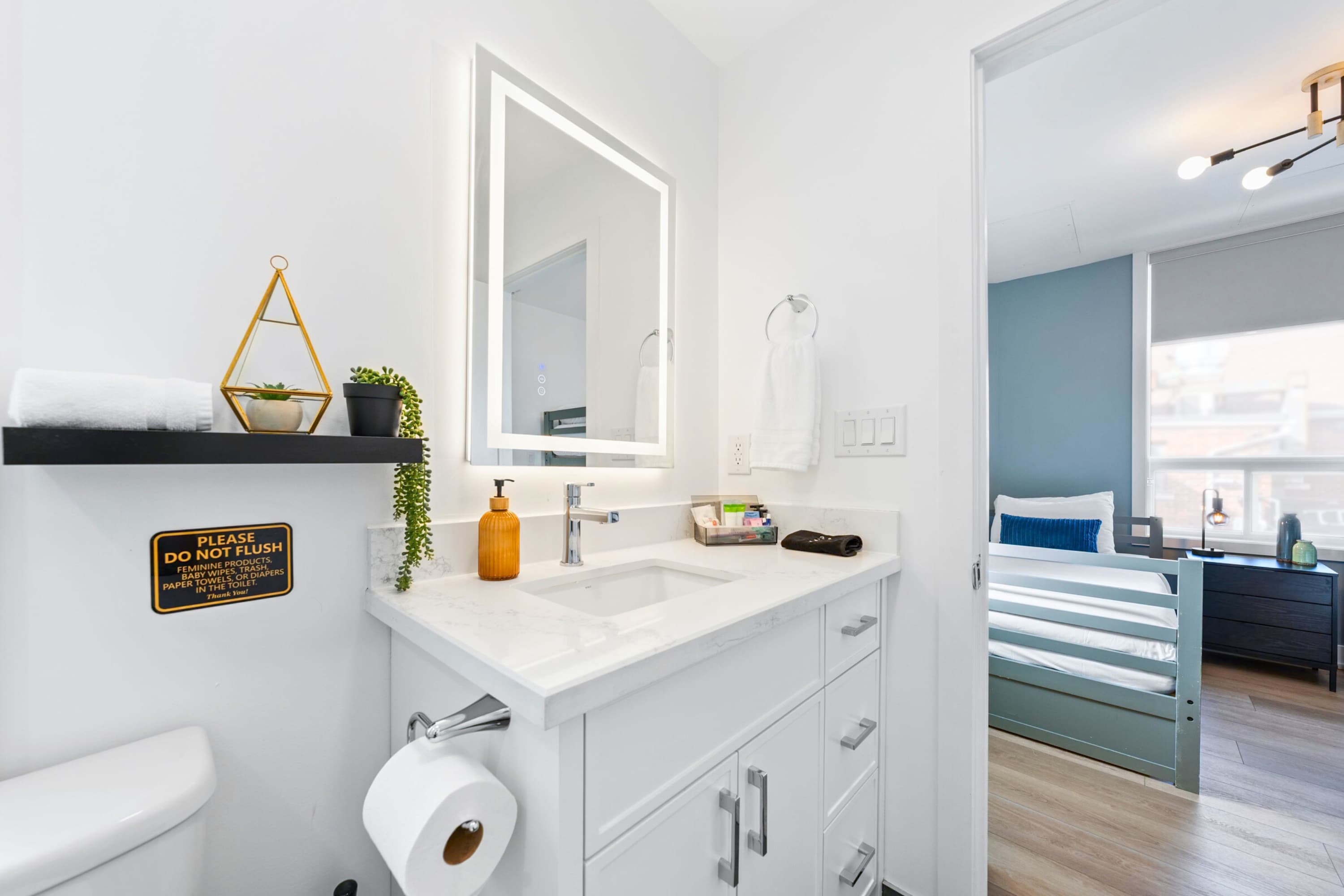 The McCaul by Casa Hotels Spacious Group Suite | Photo 30