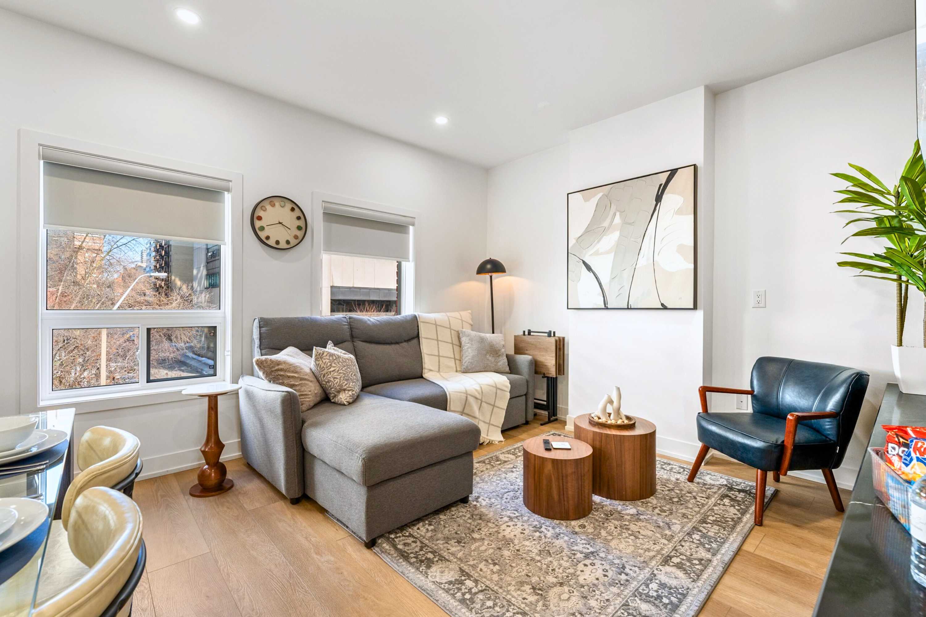 The McCaul by Casa Hotels Unbeatable Location